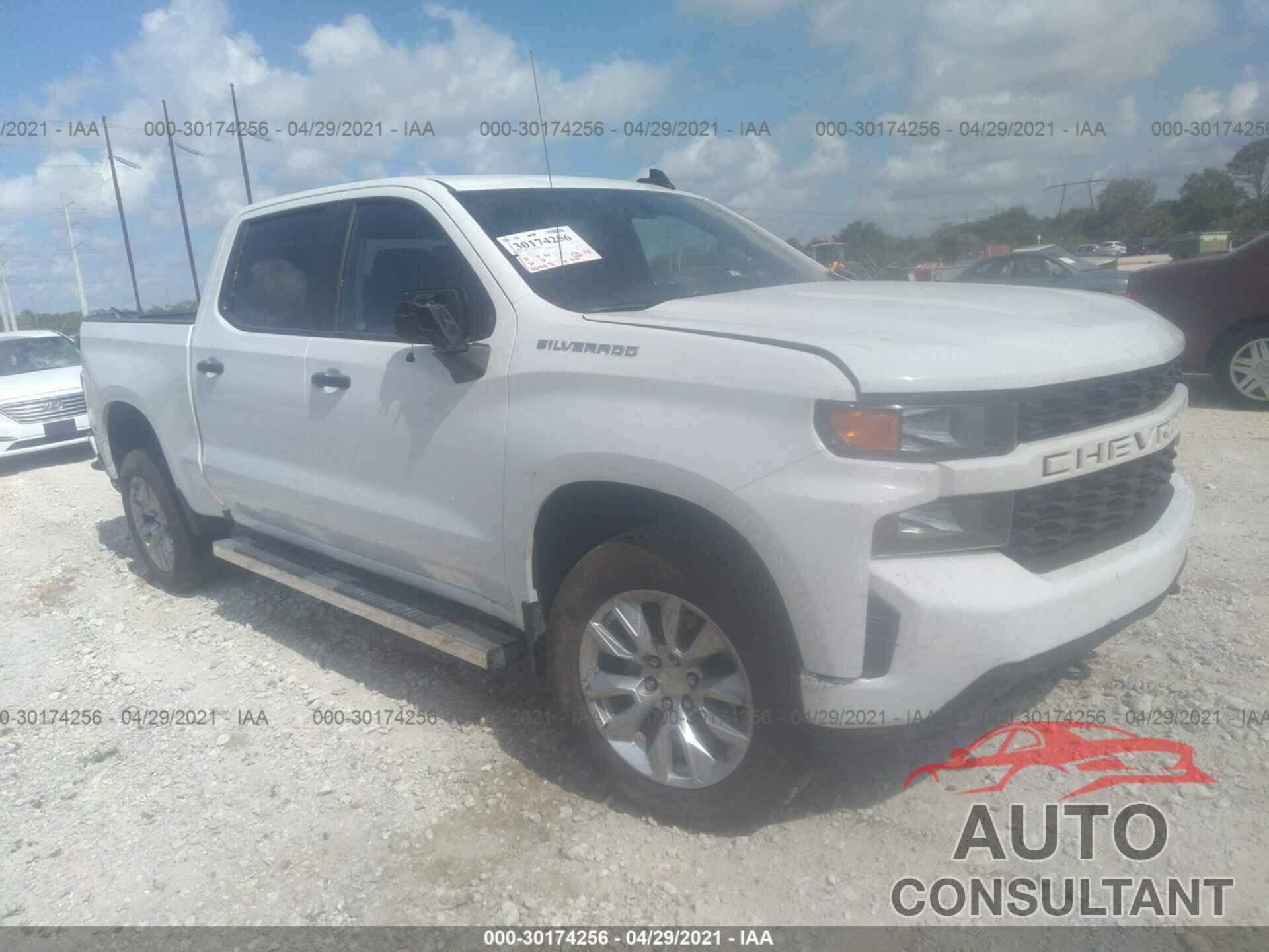 CHEVROLET SILVERADO 1500 2021 - 1GCPWBEH8MZ151578