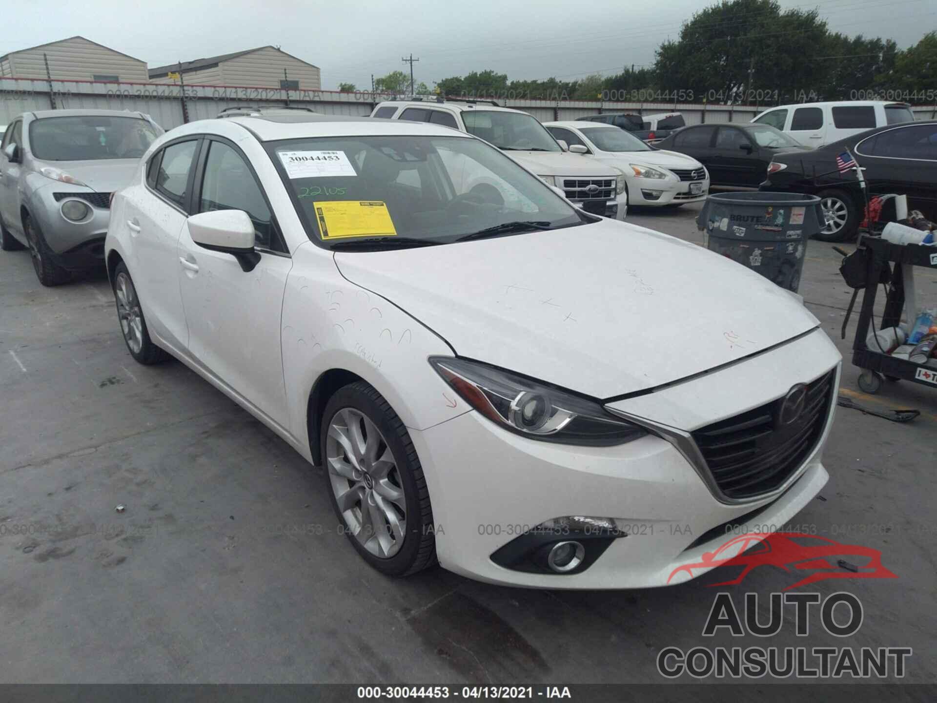 MAZDA MAZDA3 2016 - JM1BM1N34G1285585