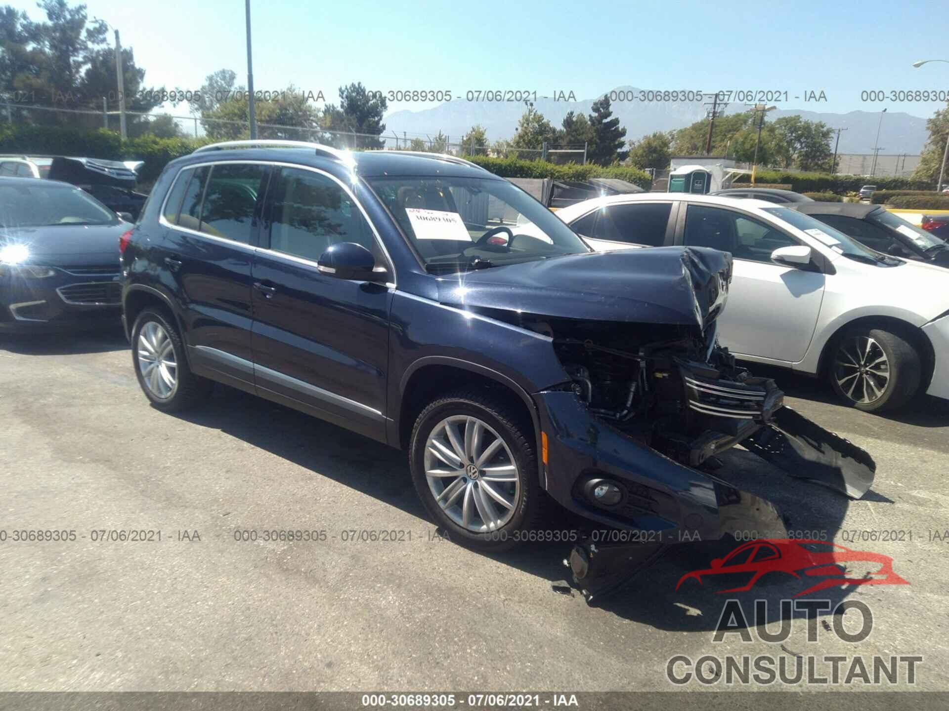 VOLKSWAGEN TIGUAN 2016 - WVGAV7AX3GW541136