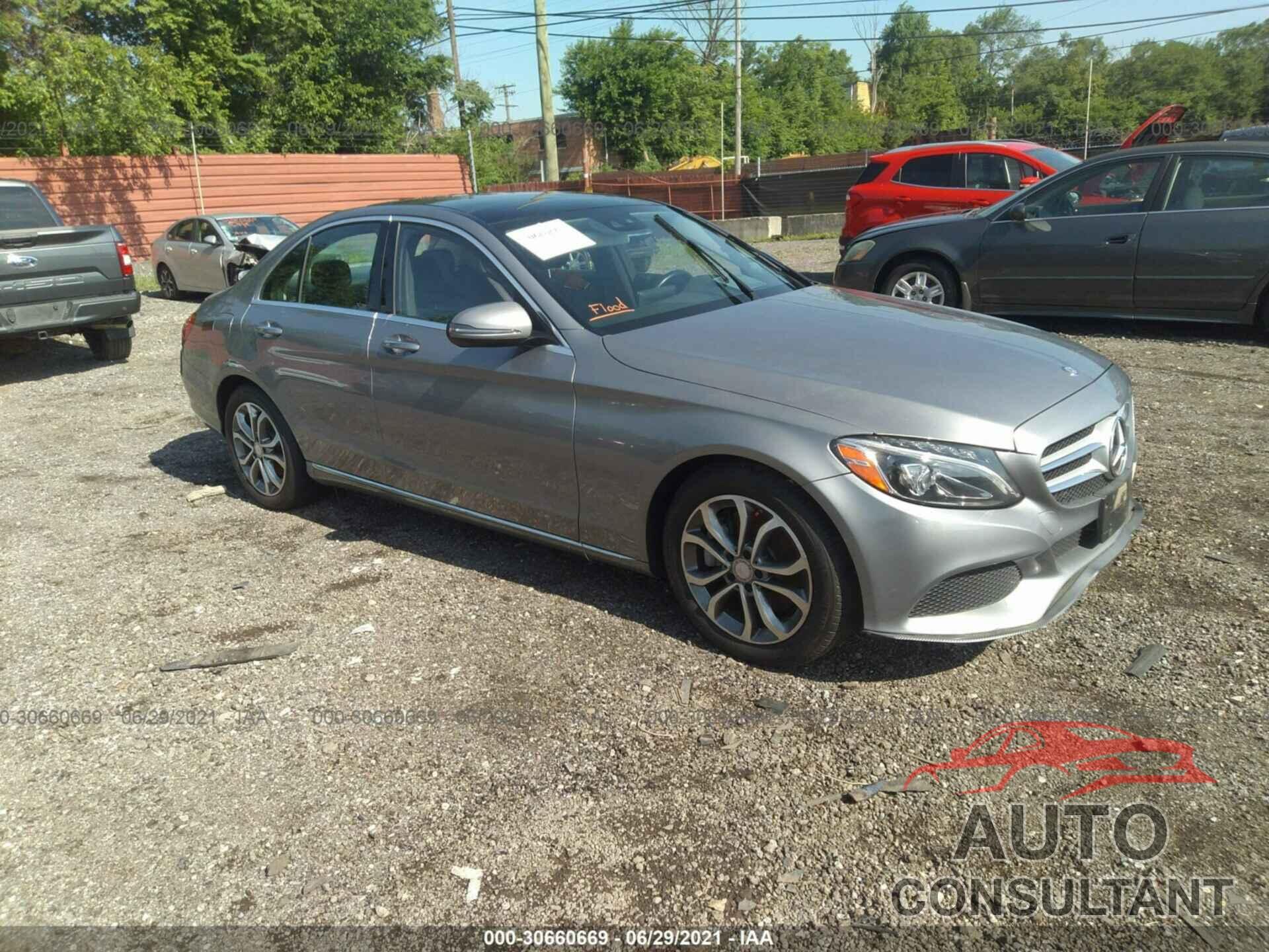 MERCEDES-BENZ C-CLASS 2016 - 55SWF4KB2GU138907