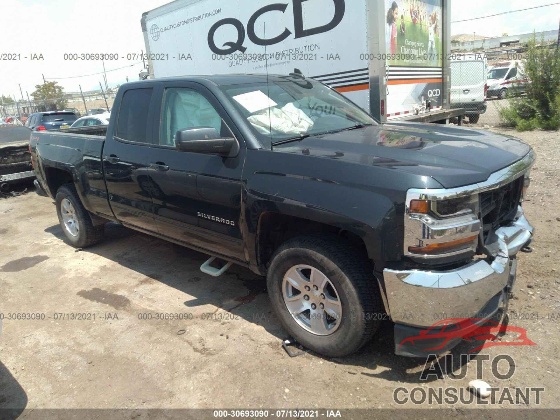 CHEVROLET SILVERADO 1500 2018 - 1GCVKREH8JZ260596