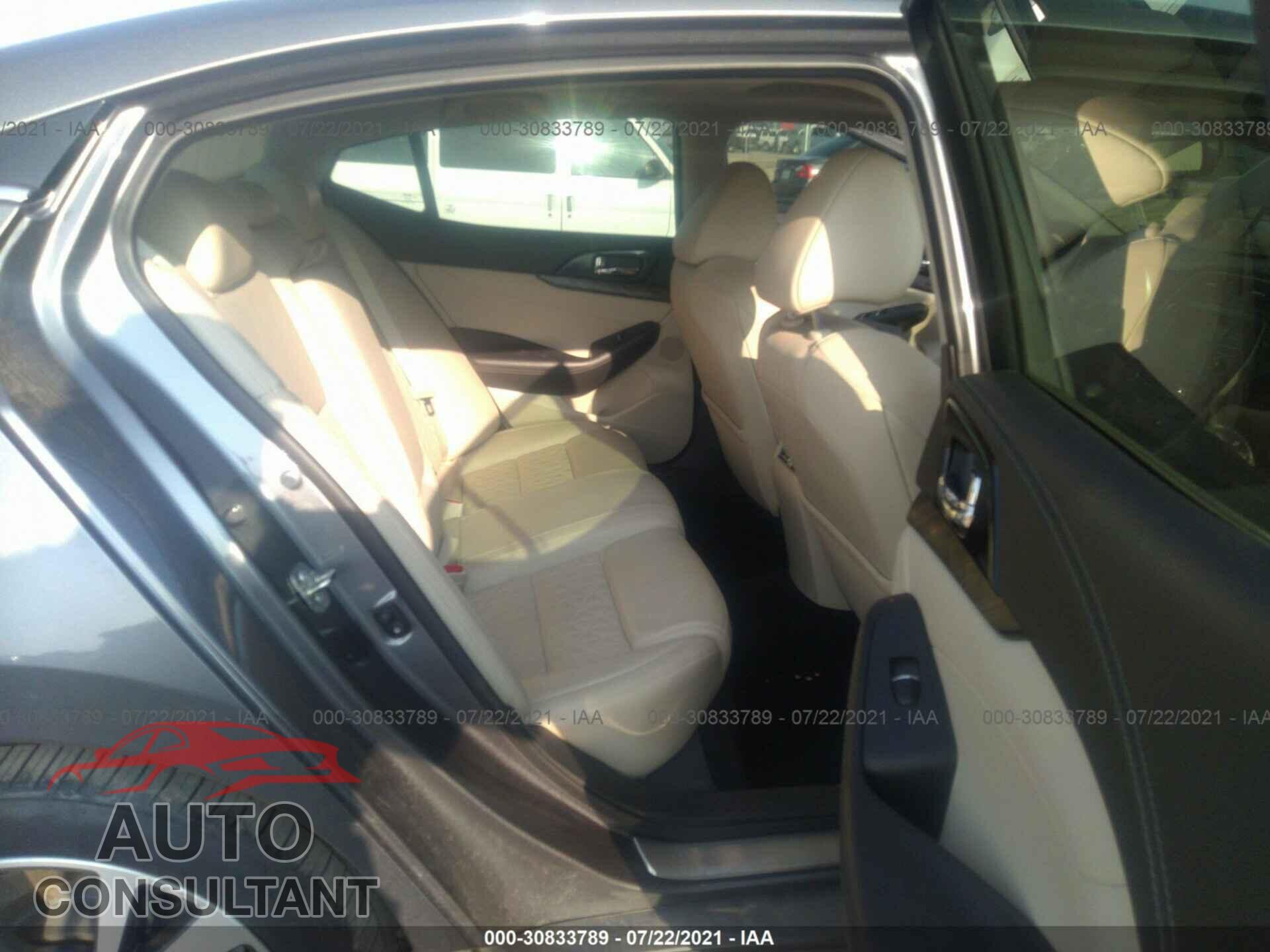 NISSAN MAXIMA 2017 - 1N4AA6AP6HC376802