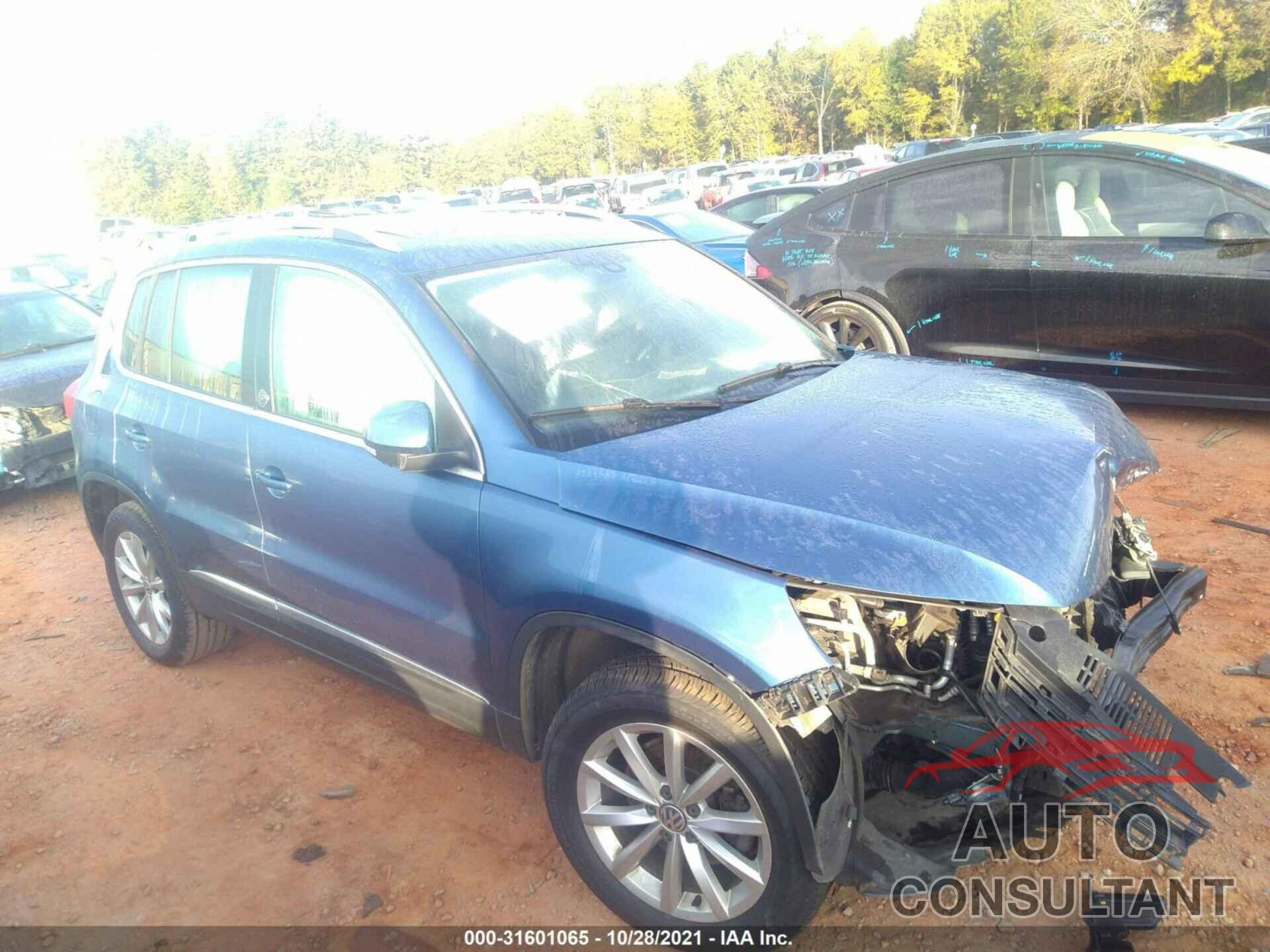 VOLKSWAGEN TIGUAN 2017 - WVGRV7AX3HW509811