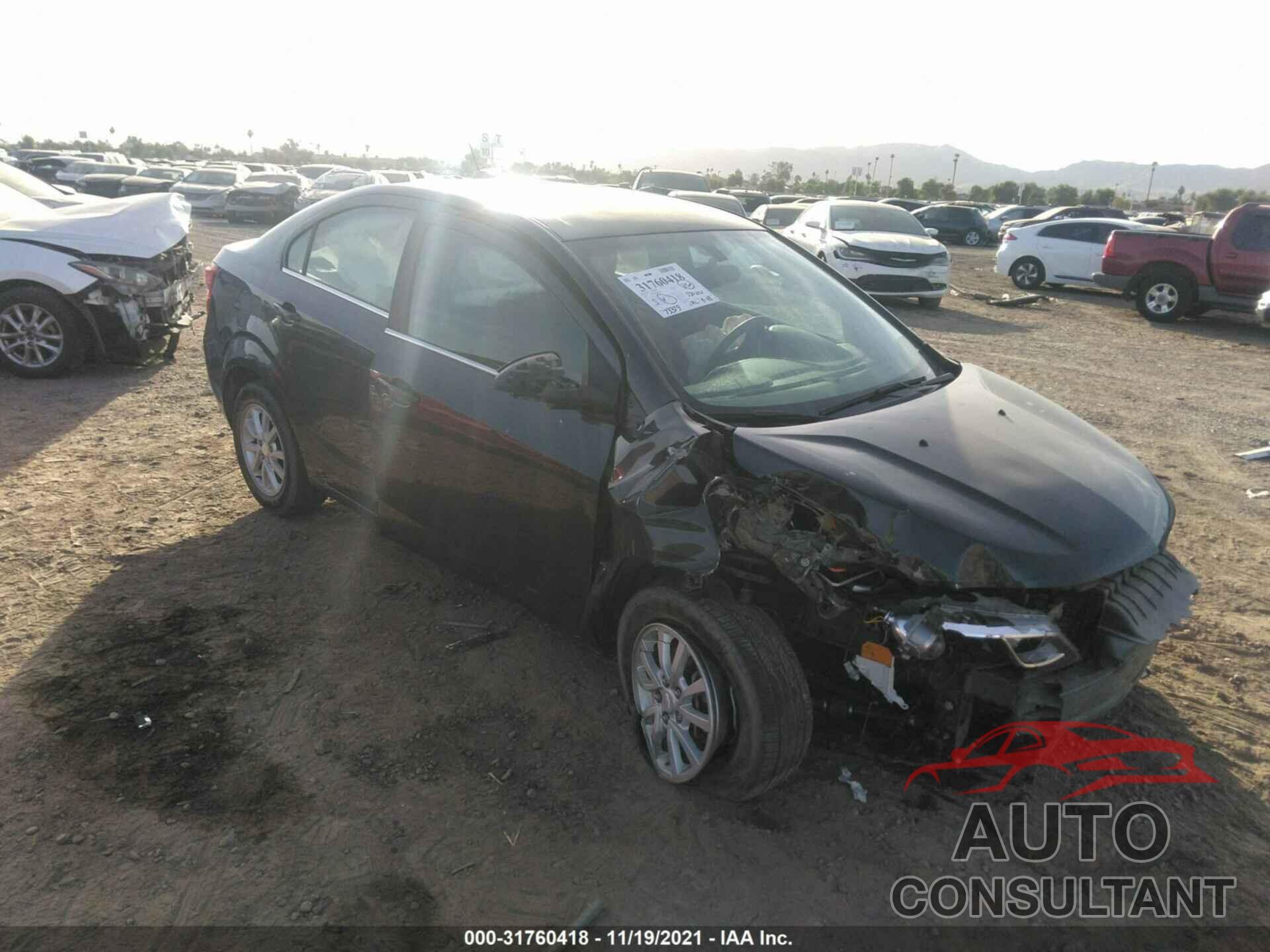 CHEVROLET SONIC 2017 - 1G1JD5SHXH4102461