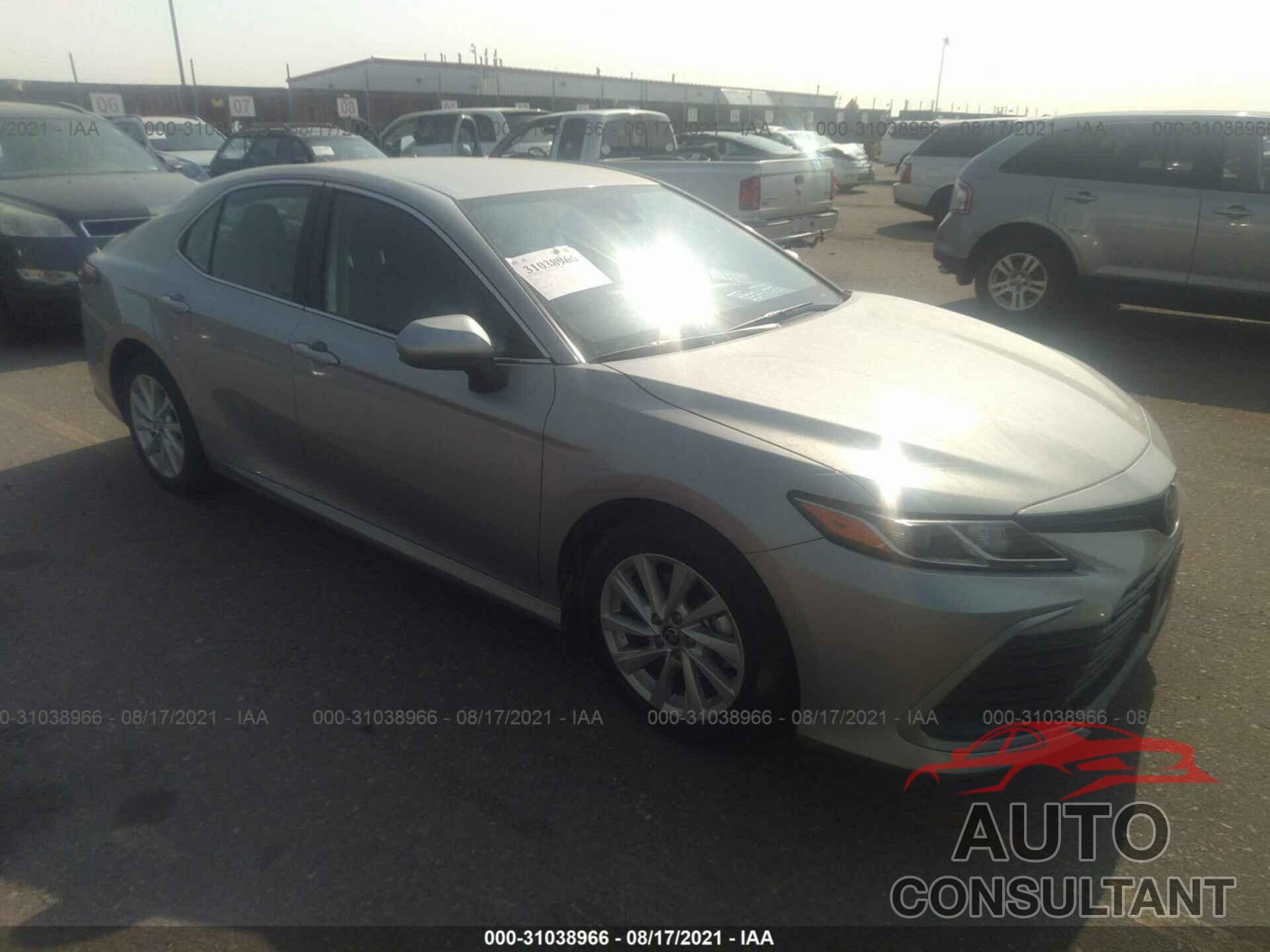 TOYOTA CAMRY 2021 - 4T1C11AK5MU467036