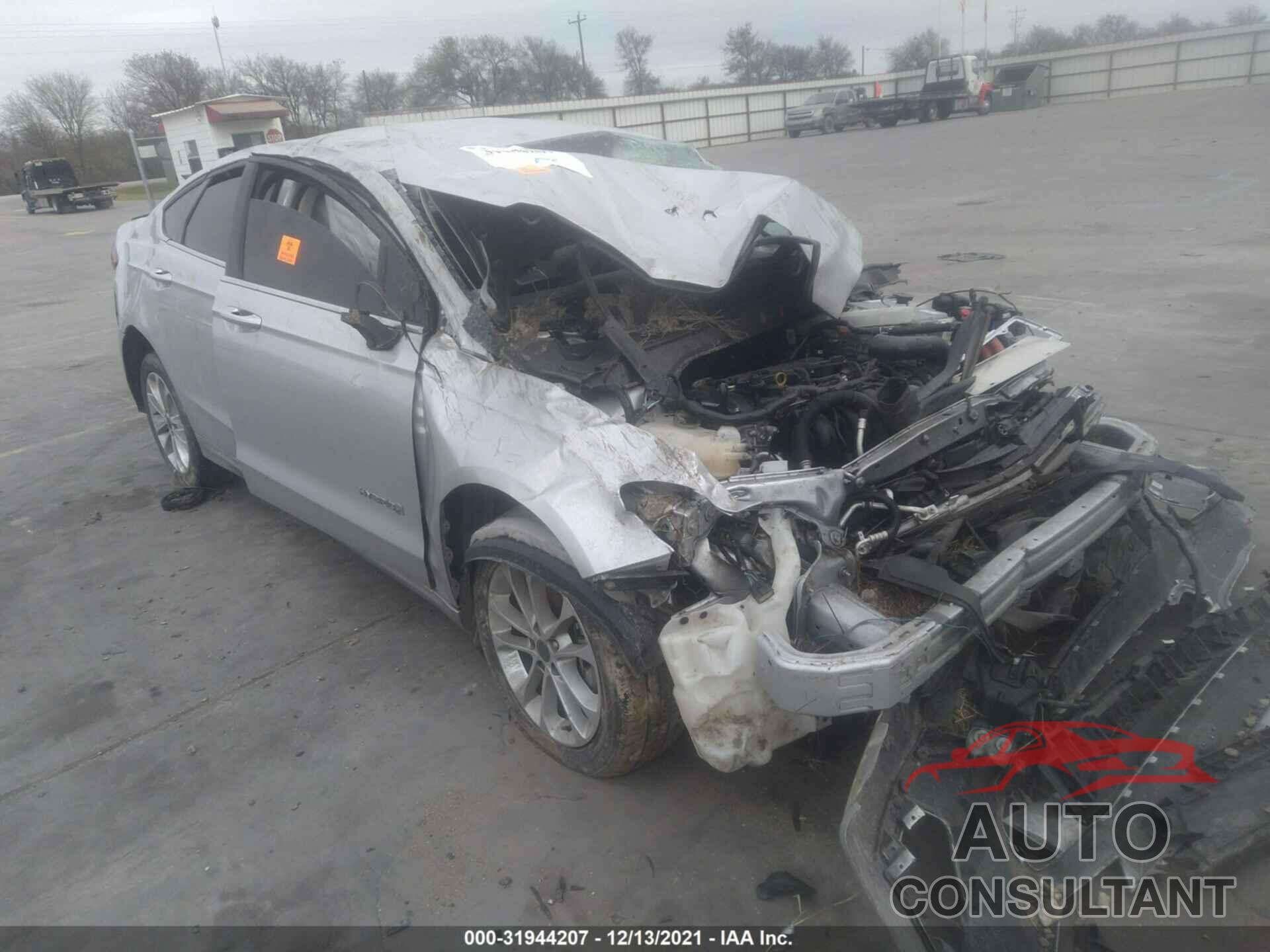 FORD FUSION HYBRID 2019 - 3FA6P0LU1KR210751