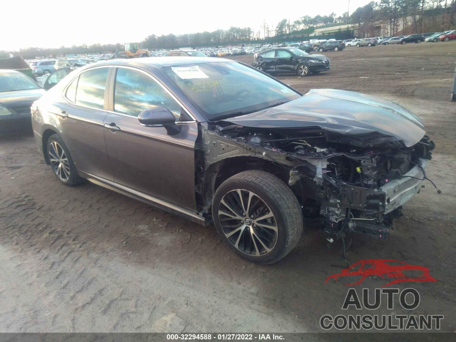 TOYOTA CAMRY 2020 - 4T1J11AK0LU941271