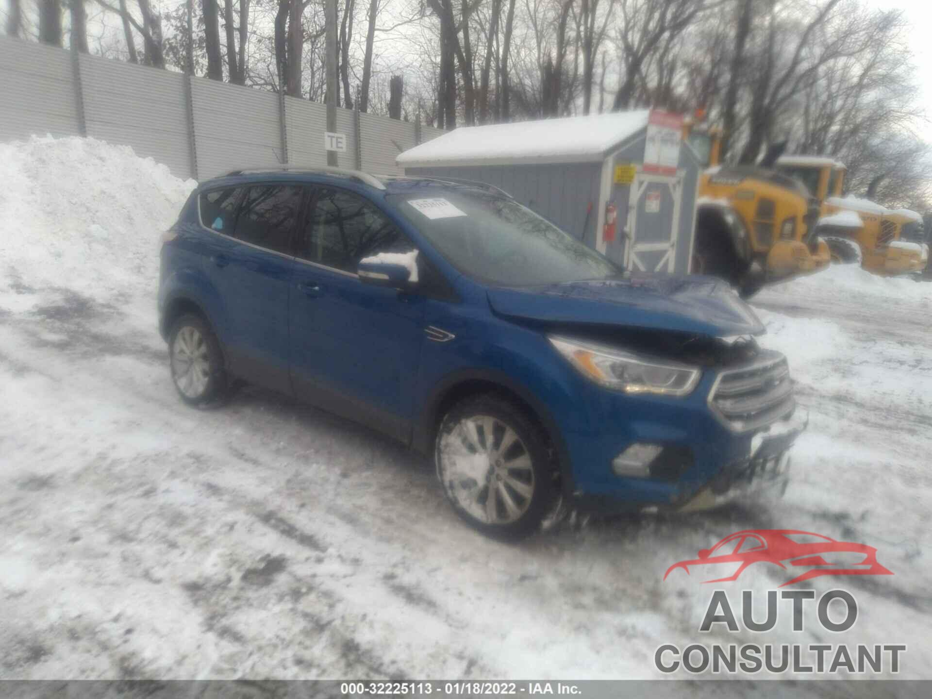 FORD ESCAPE 2017 - 1FMCU9J97HUB13656