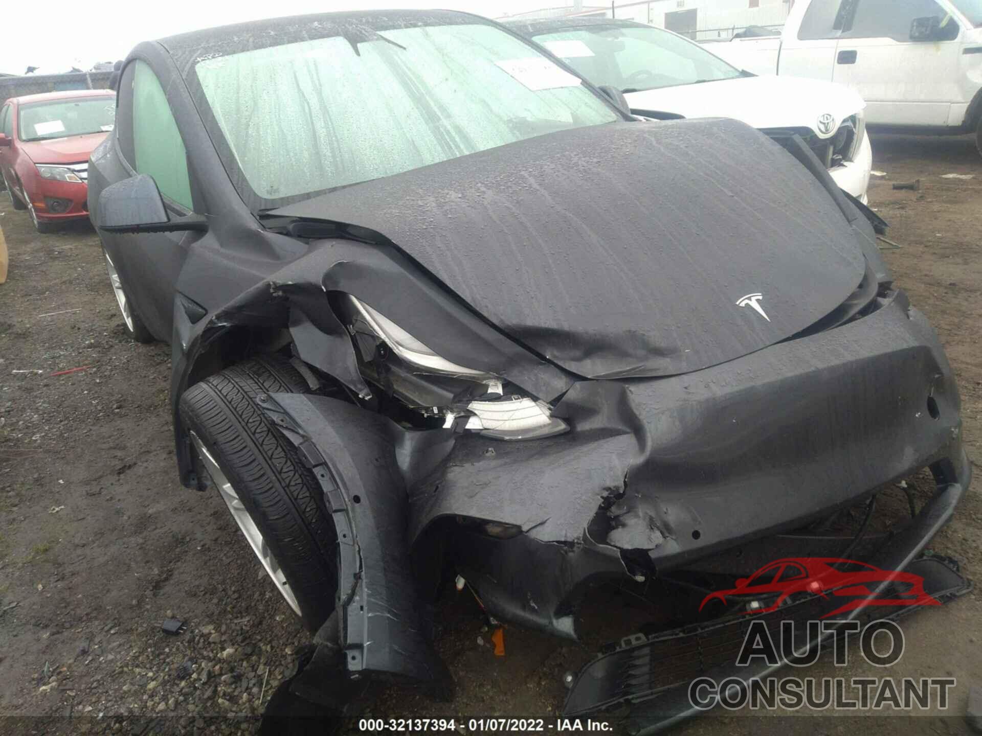 TESLA MODEL Y 2021 - 5YJYGAEEXMF159995