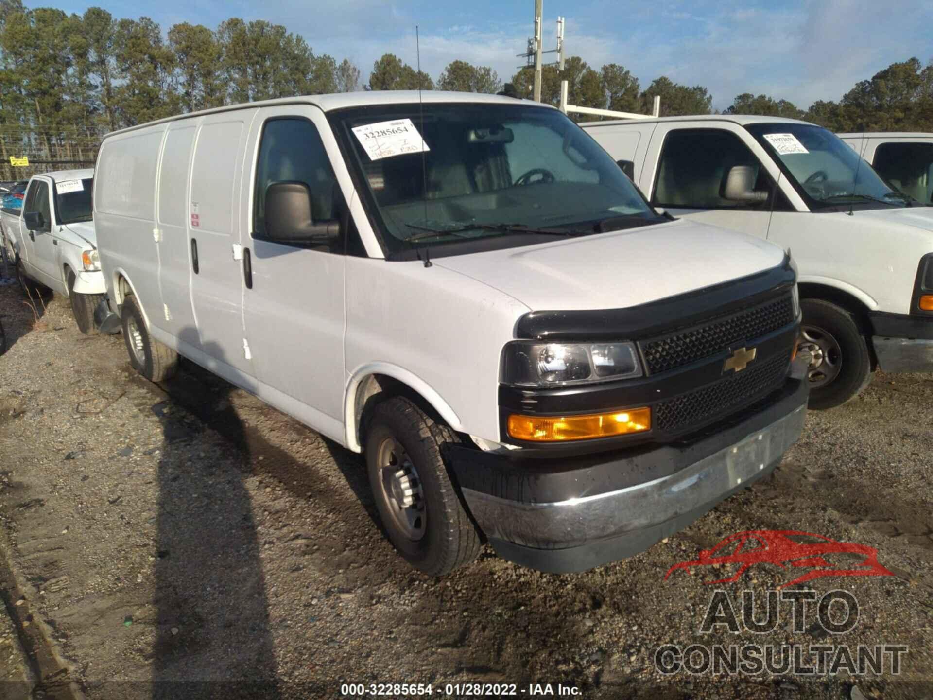 CHEVROLET EXPRESS CARGO VAN 2018 - 1GCWGBFPXJ1318659