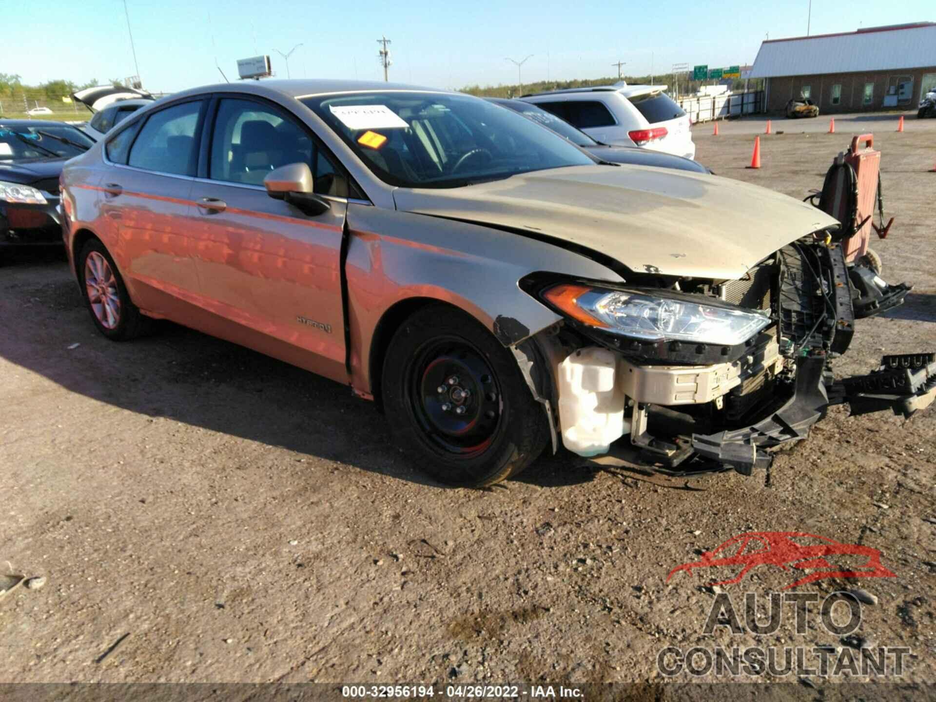 FORD FUSION 2017 - 3FA6P0LU5HR355414