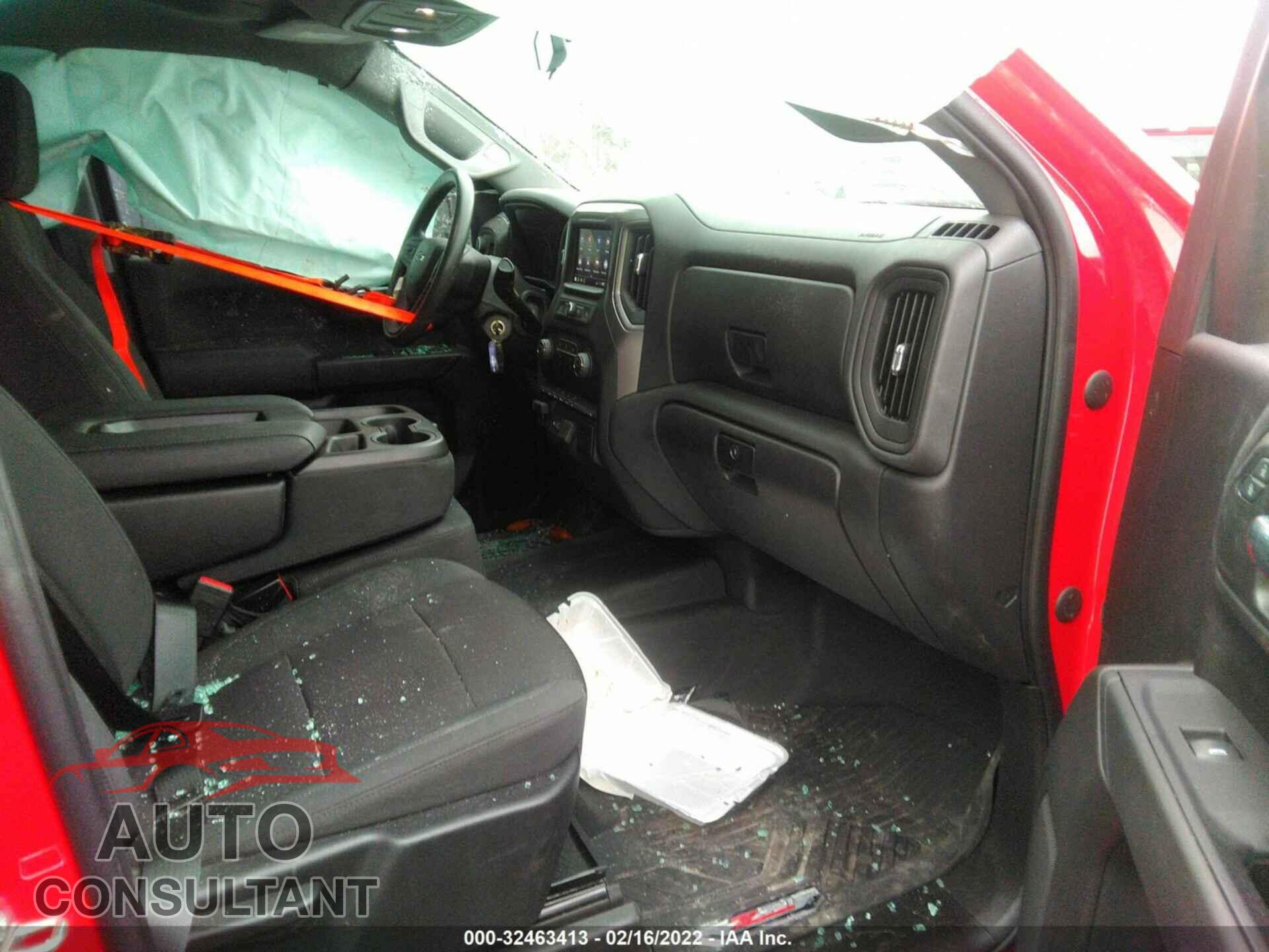 CHEVROLET SILVERADO 1500 2021 - 3GCPYCEF2MG104612