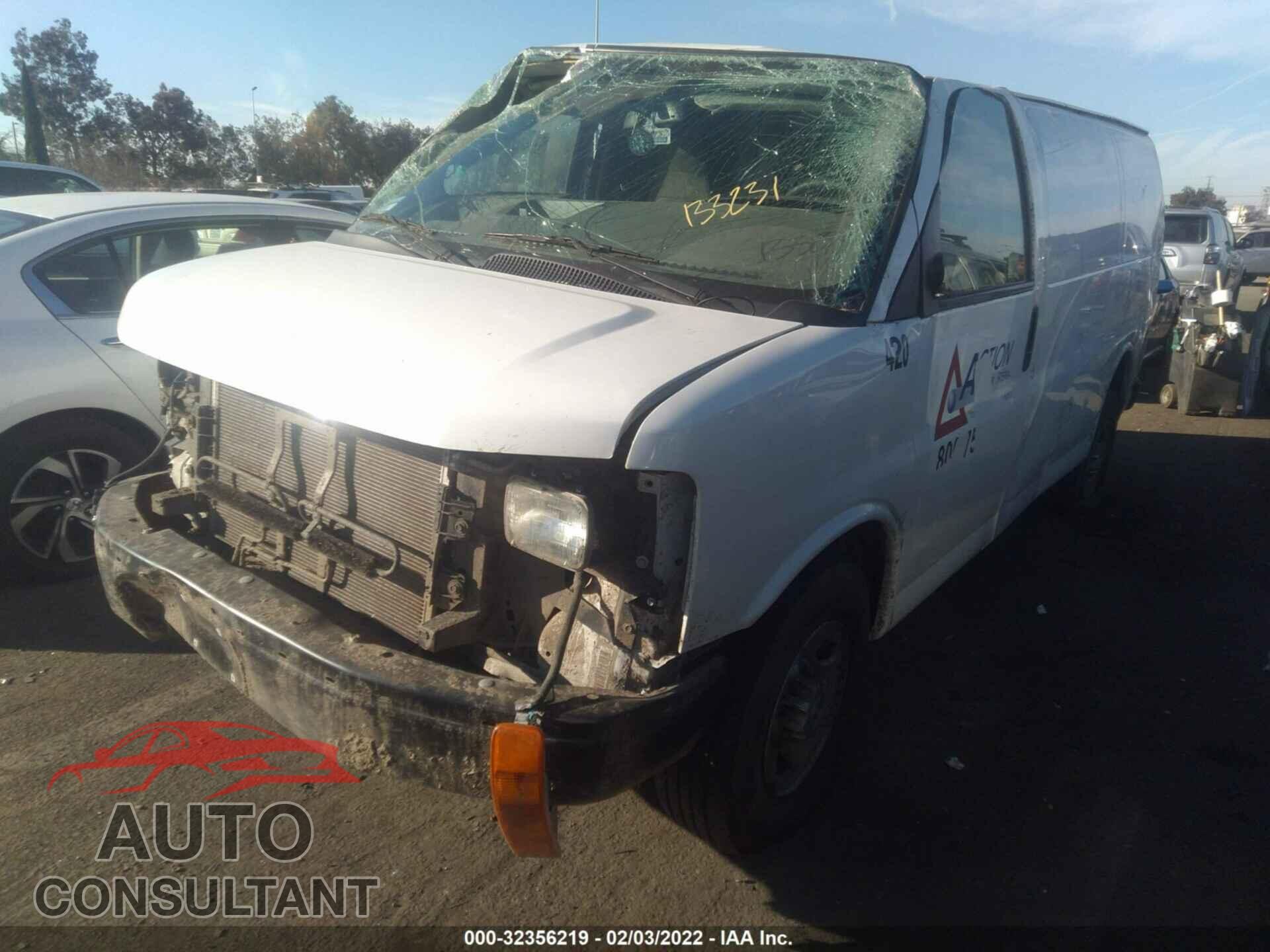 CHEVROLET EXPRESS CARGO VAN 2017 - 1GCWGAFF4H1104584