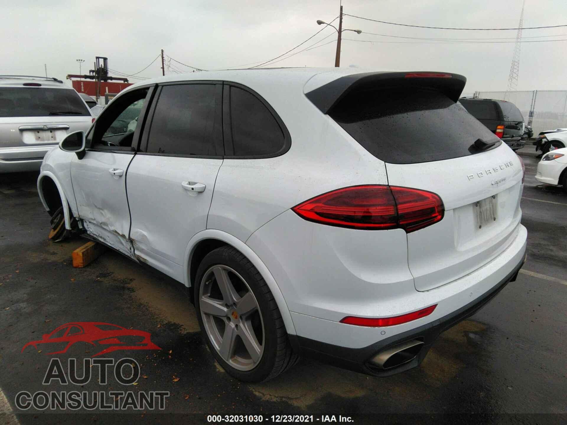 PORSCHE CAYENNE 2018 - WP1AA2A27JKA04466