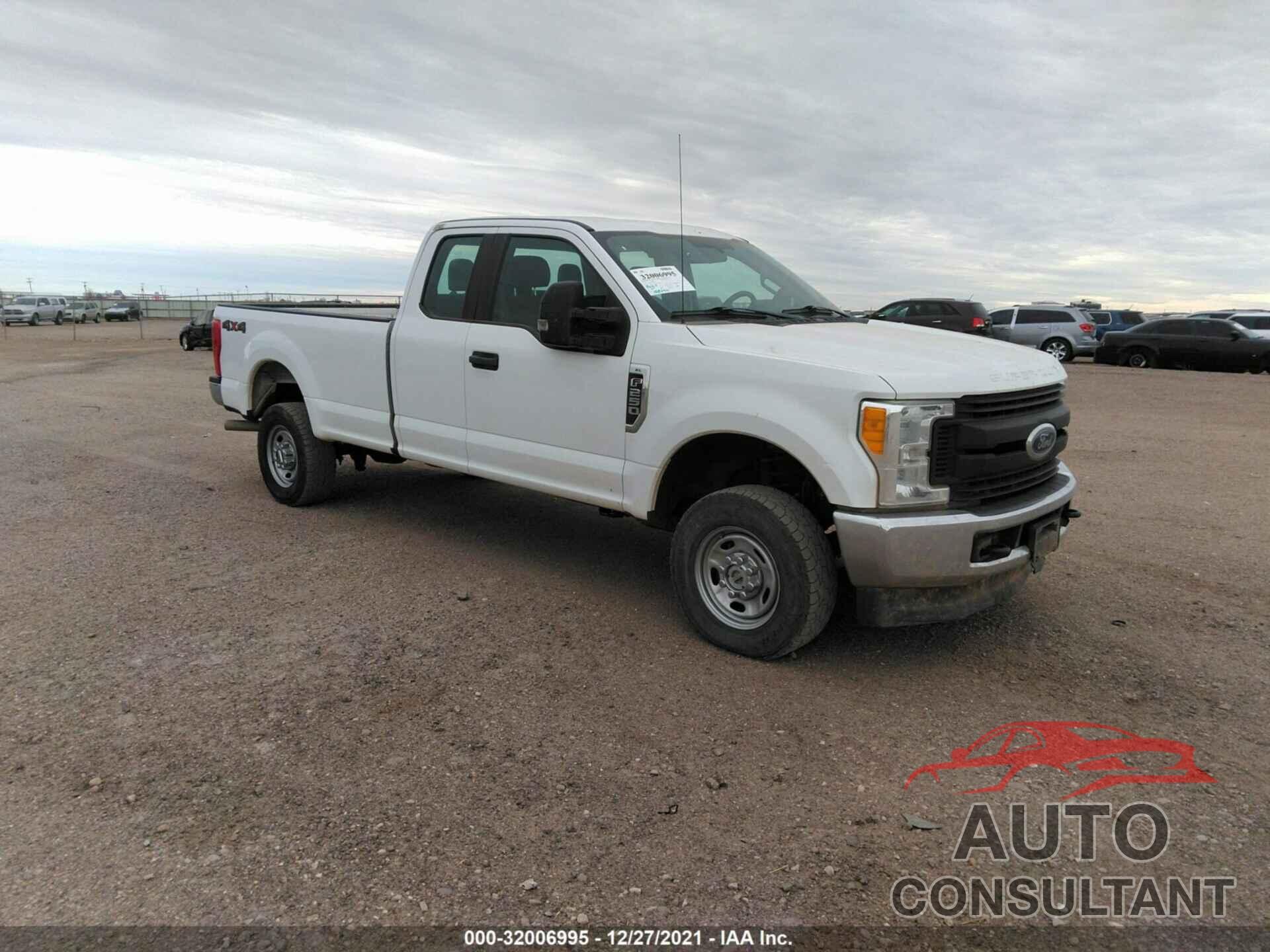 FORD SUPER DUTY F-250 SRW 2017 - 1FT7X2B63HED85592