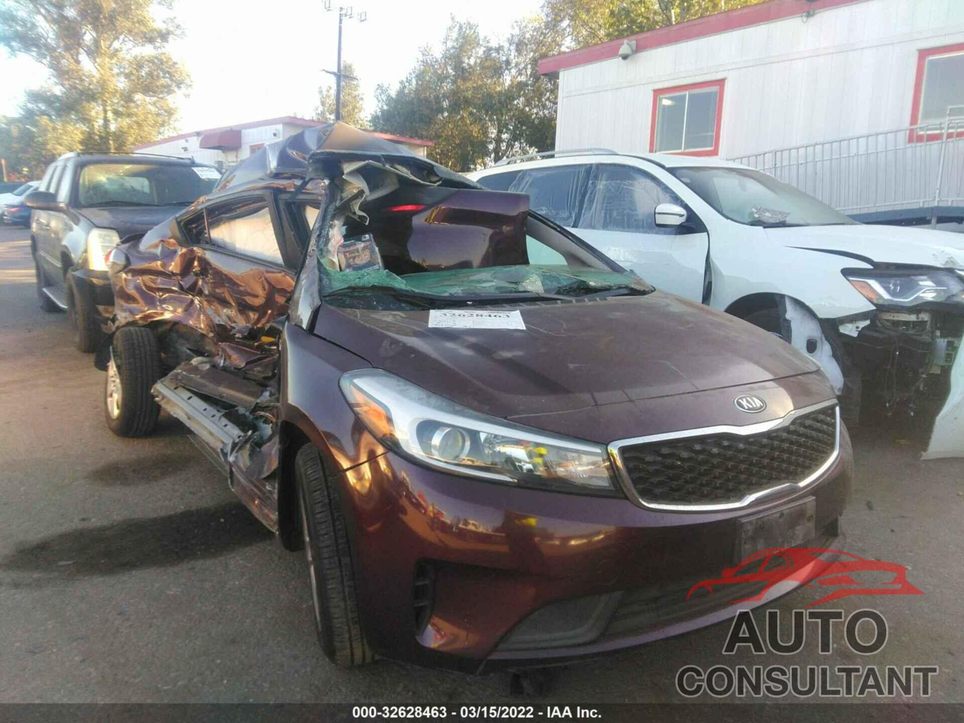 KIA FORTE 2018 - 3KPFL4A74JE196473