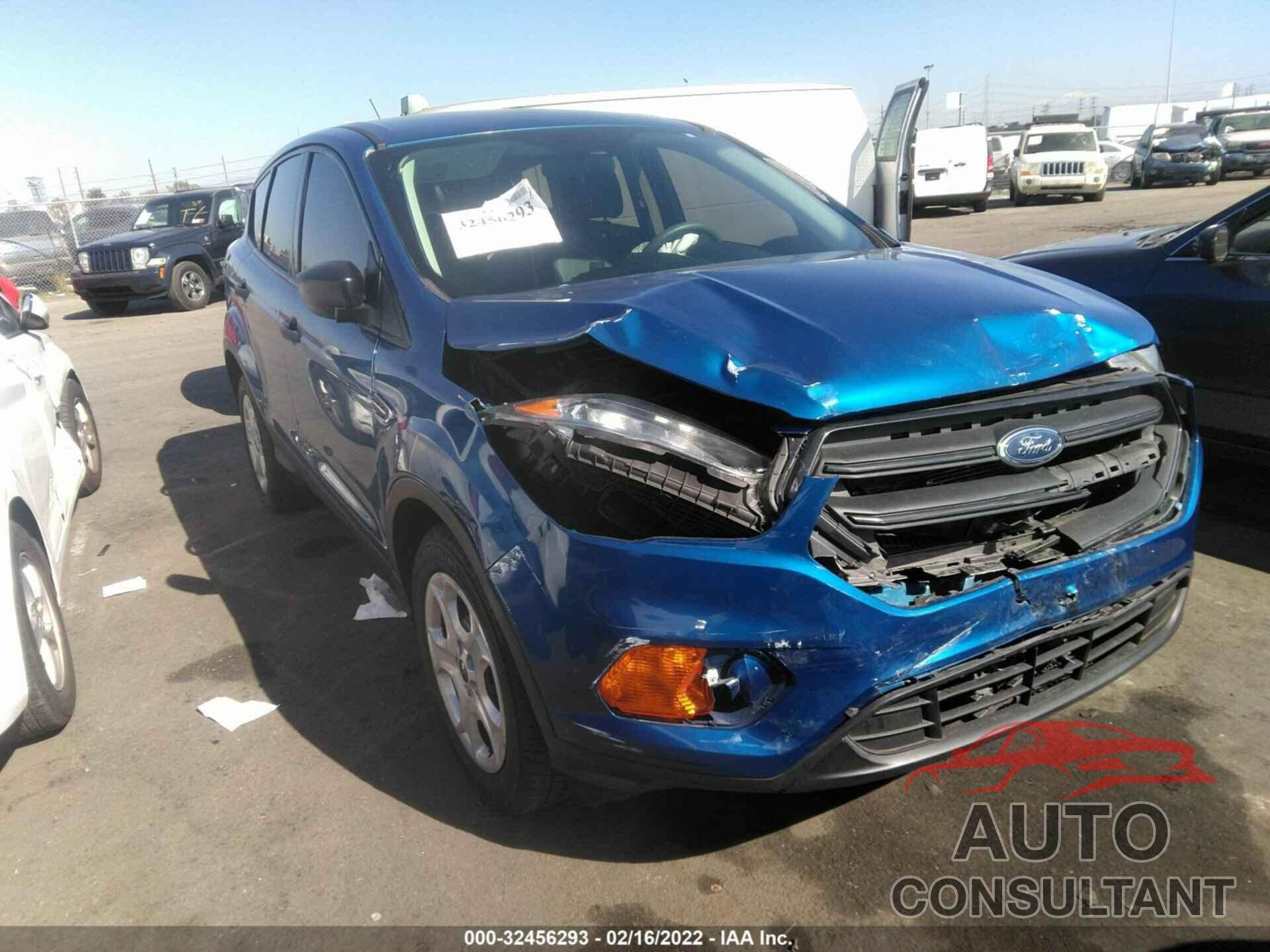 FORD ESCAPE 2017 - 1FMCU0F76HUD11891