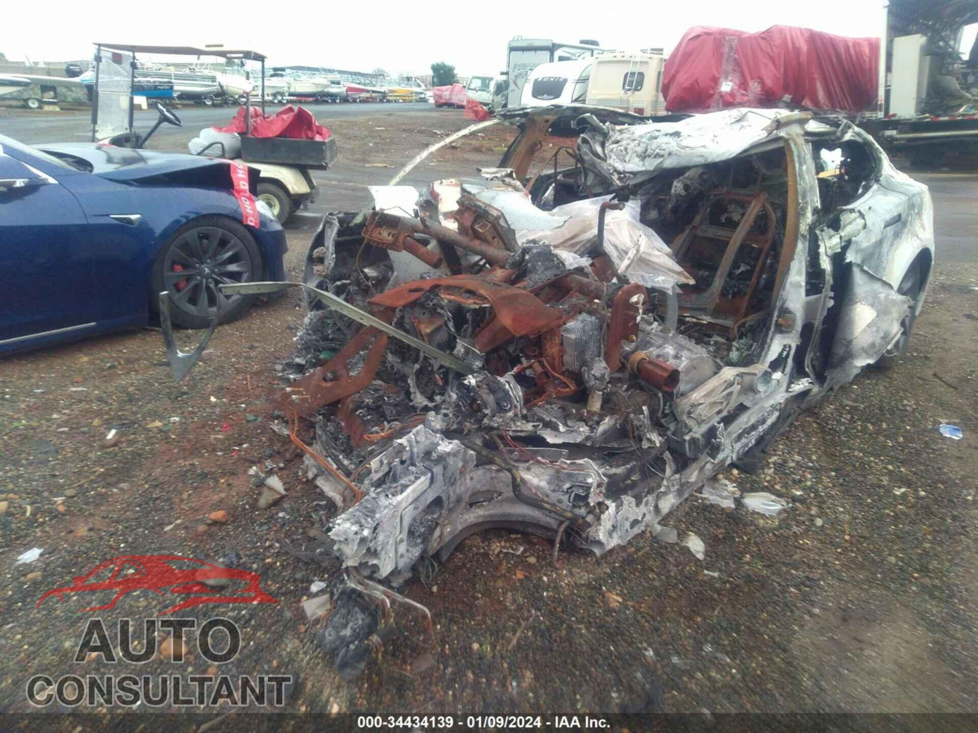 TESLA MODEL S 2015 - 5YJSA1E42FF111716