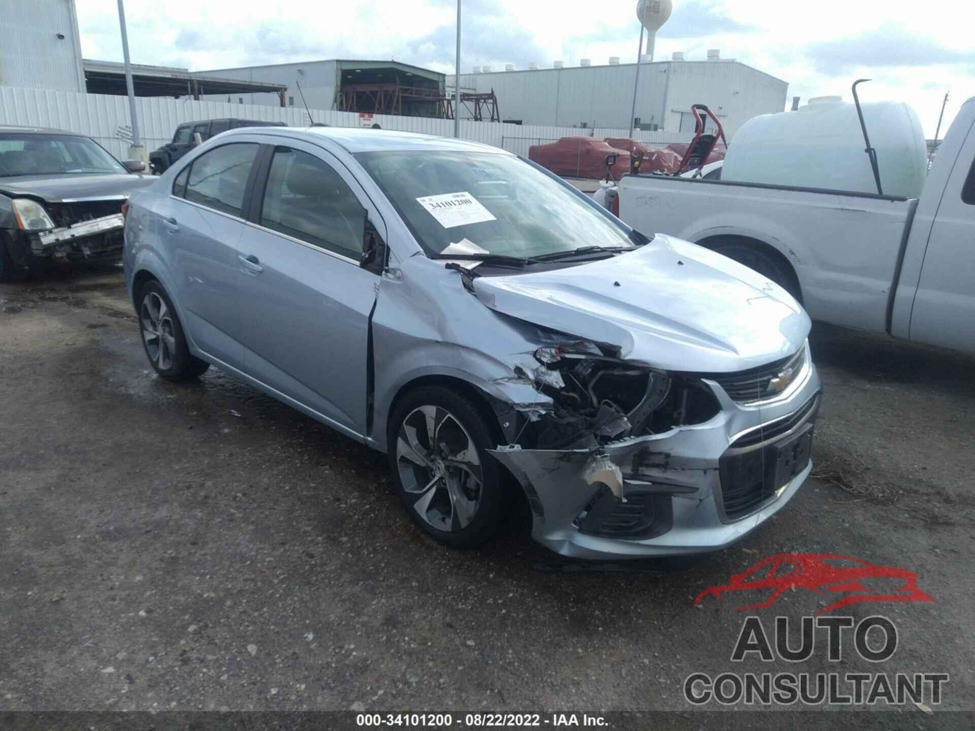 CHEVROLET SONIC 2018 - 1G1JF5SB6J4106051