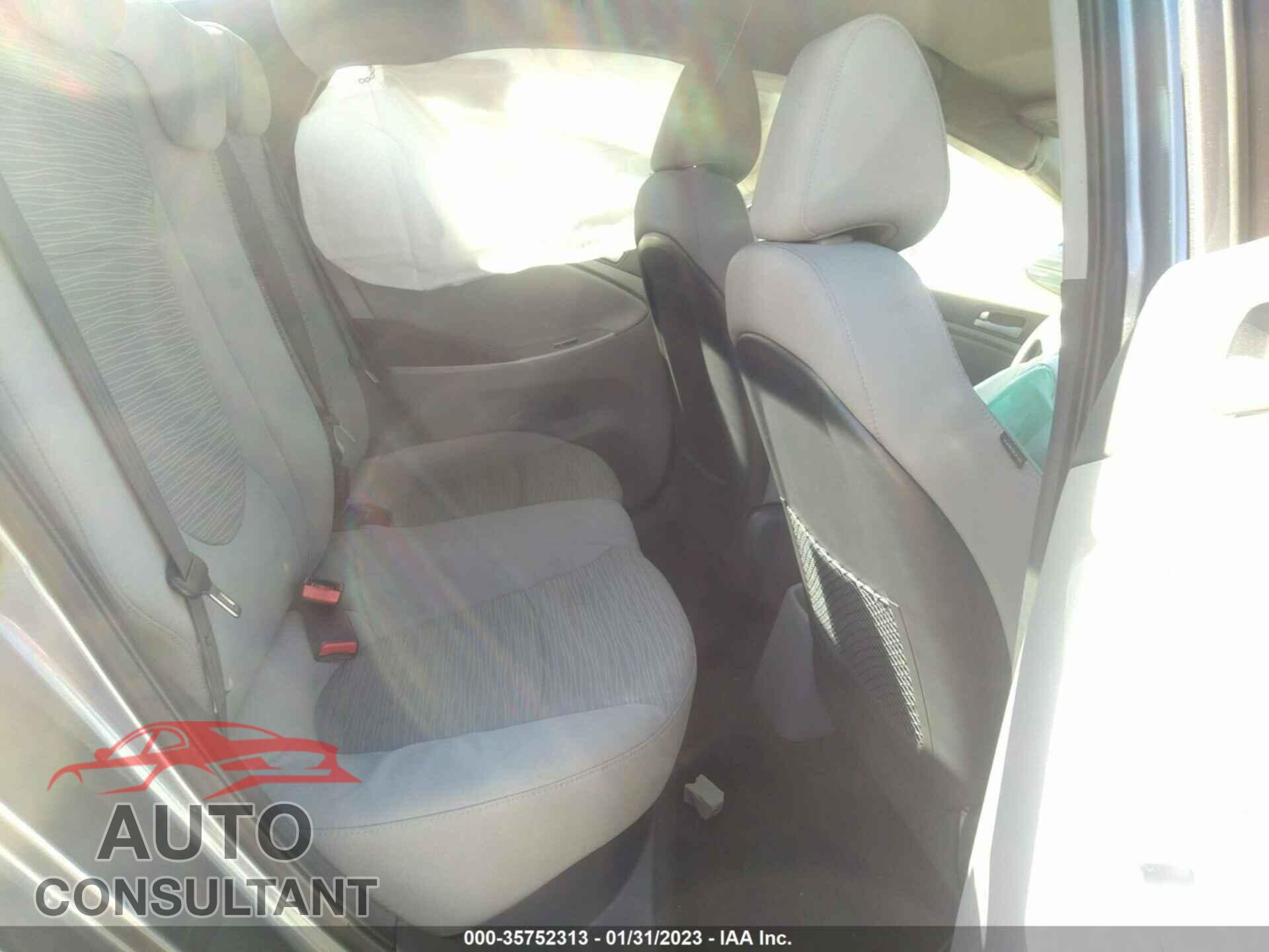 HYUNDAI ACCENT 2017 - KMHCT4AE7HU328327