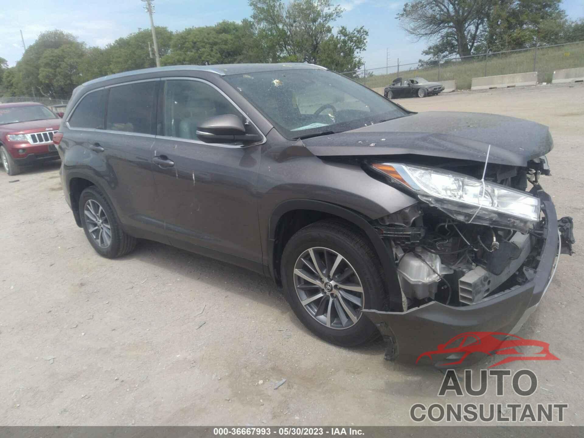 TOYOTA HIGHLANDER 2019 - 5TDJZRFH8KS940171