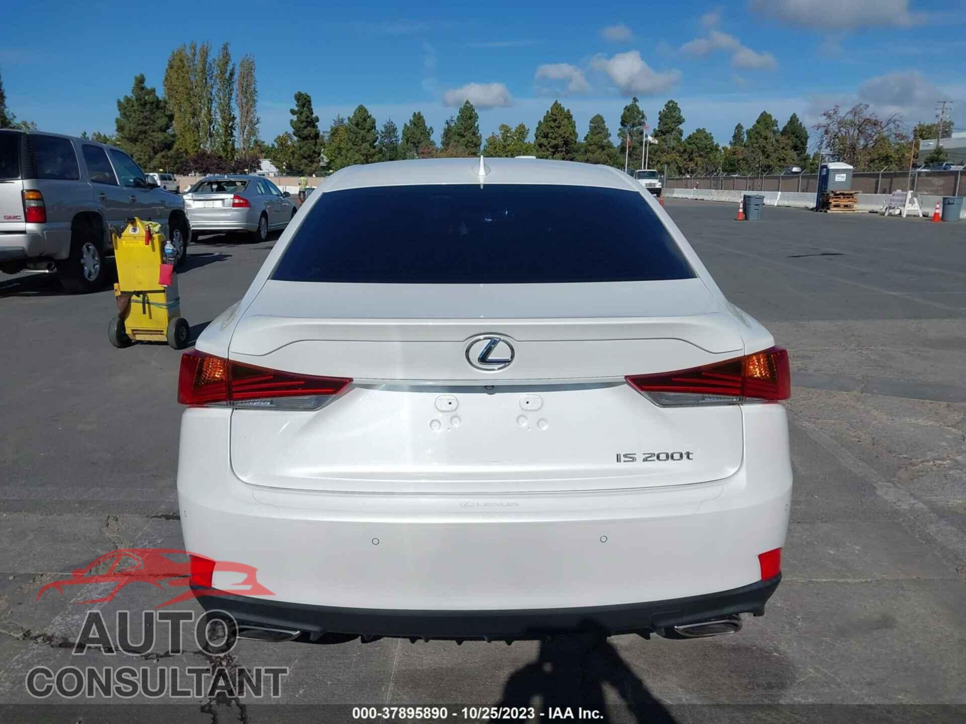 LEXUS IS 2017 - JTHBA1D26H5044122