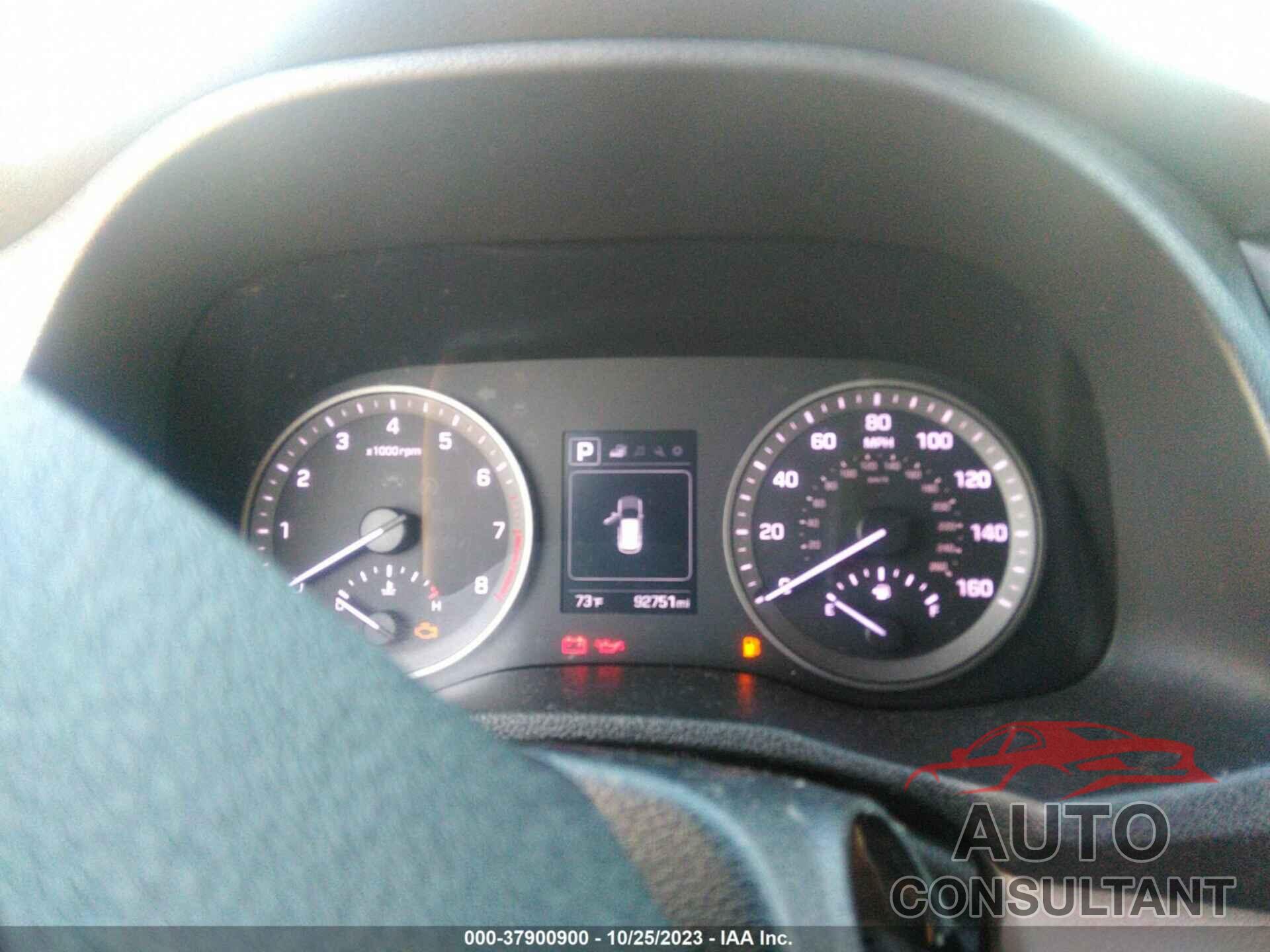 HYUNDAI TUCSON 2018 - KM8J33A42JU683386