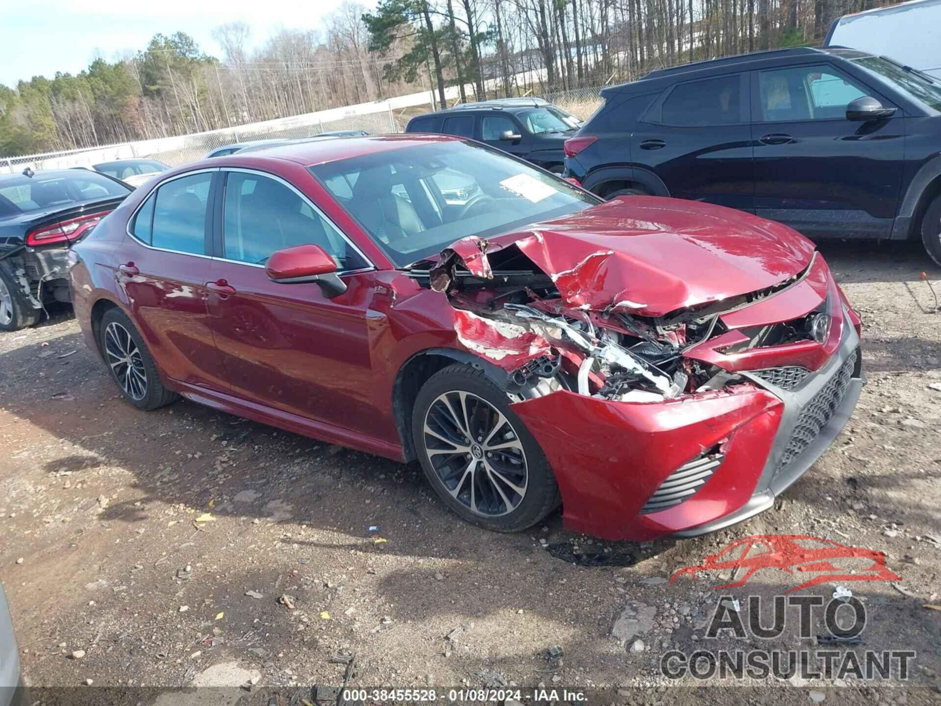 TOYOTA CAMRY 2018 - 4T1B11HK2JU659706