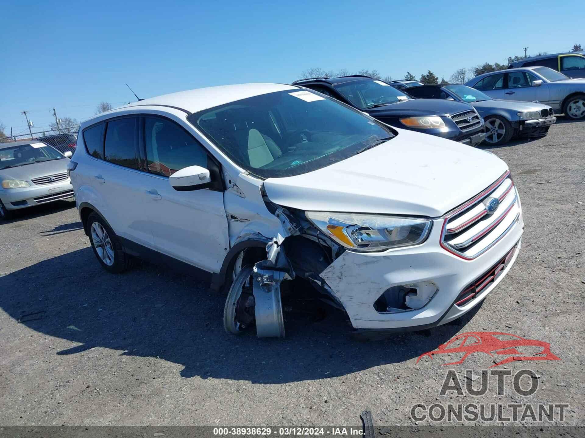 FORD ESCAPE 2017 - 1FMCU9GD0HUB05751