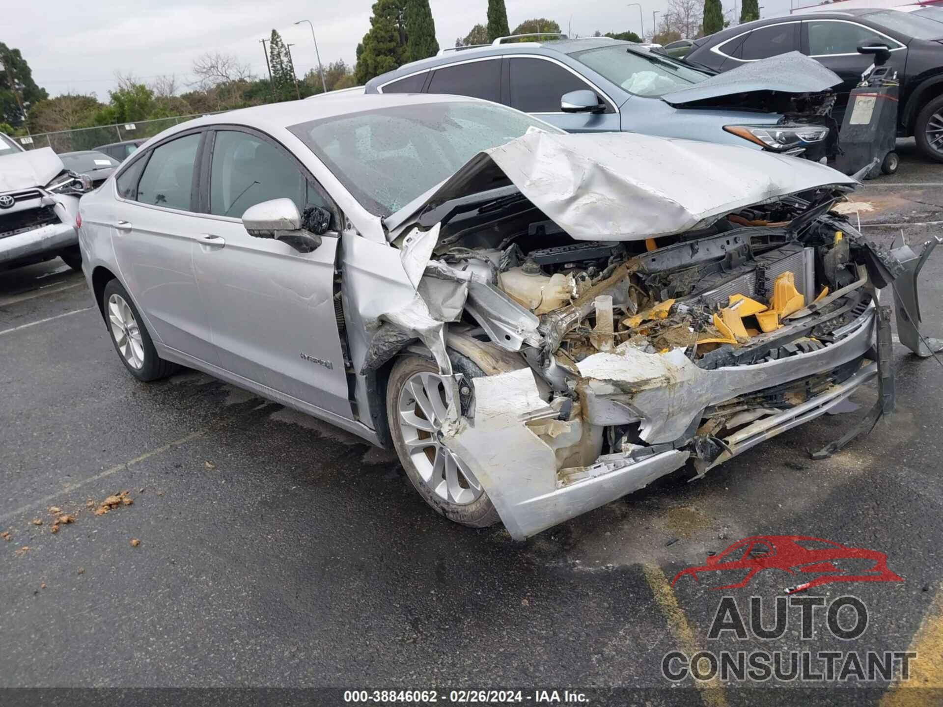 FORD FUSION HYBRID 2019 - 3FA6P0LU1KR174981