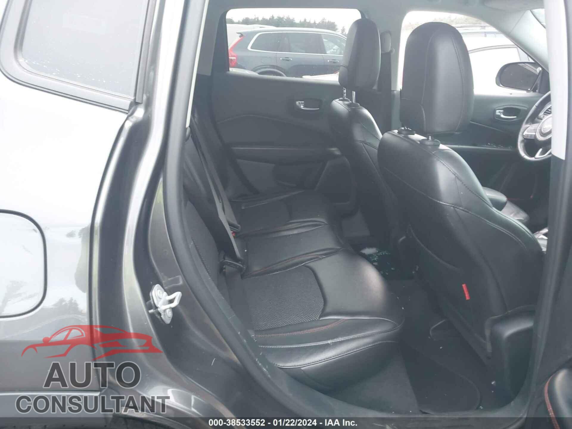 JEEP COMPASS 2018 - 3C4NJDDB2JT413046