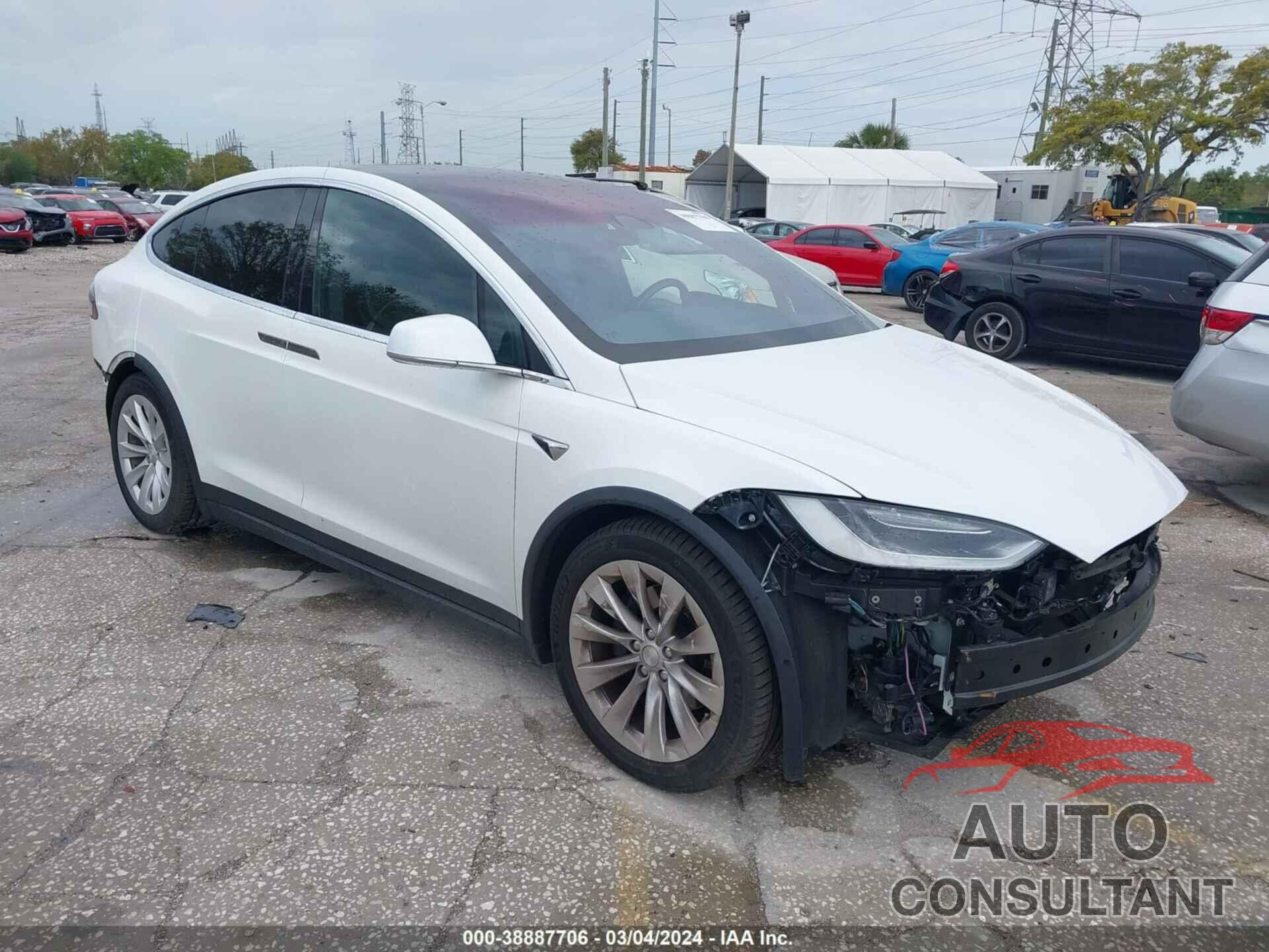 TESLA MODEL X 2018 - 5YJXCAE2XJF138153