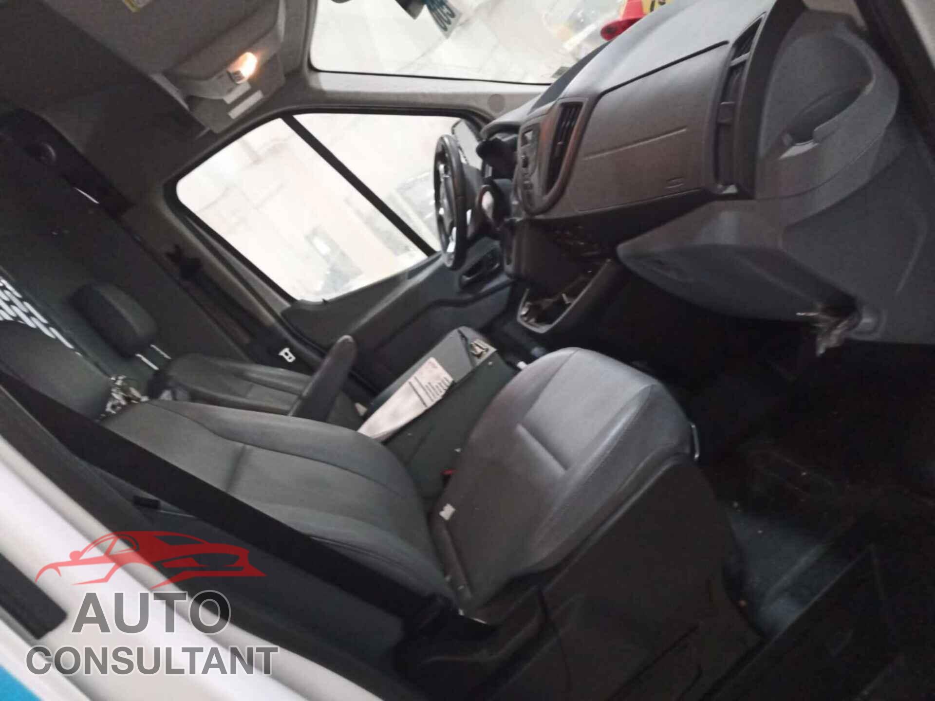 FORD TRANSIT 2018 - 1FTYE1CM8JKB31160