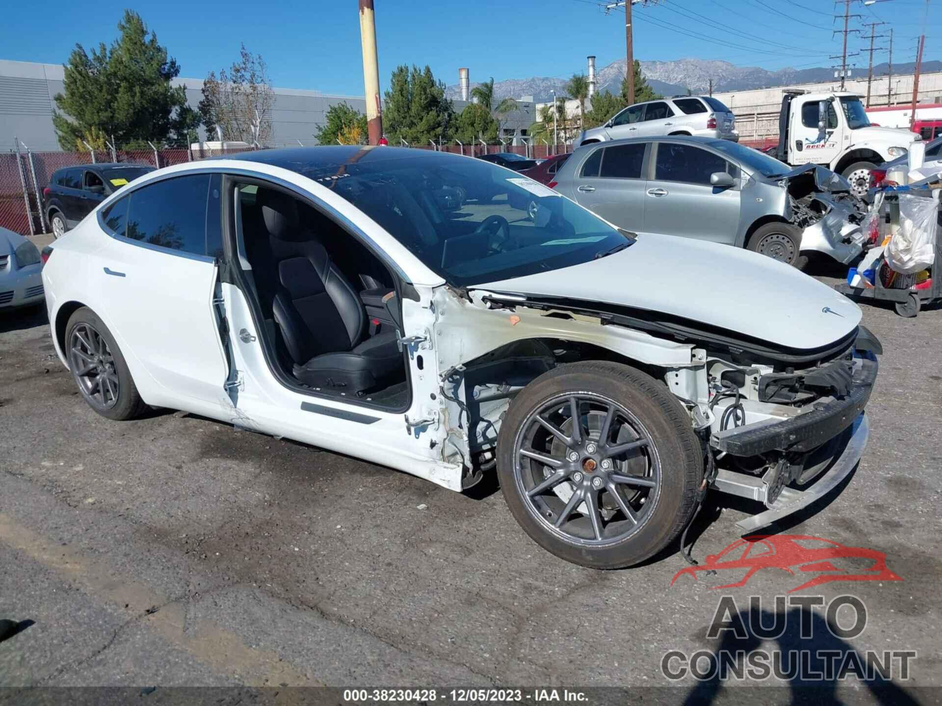 TESLA MODEL 3 2019 - 5YJ3E1EB3KF511740