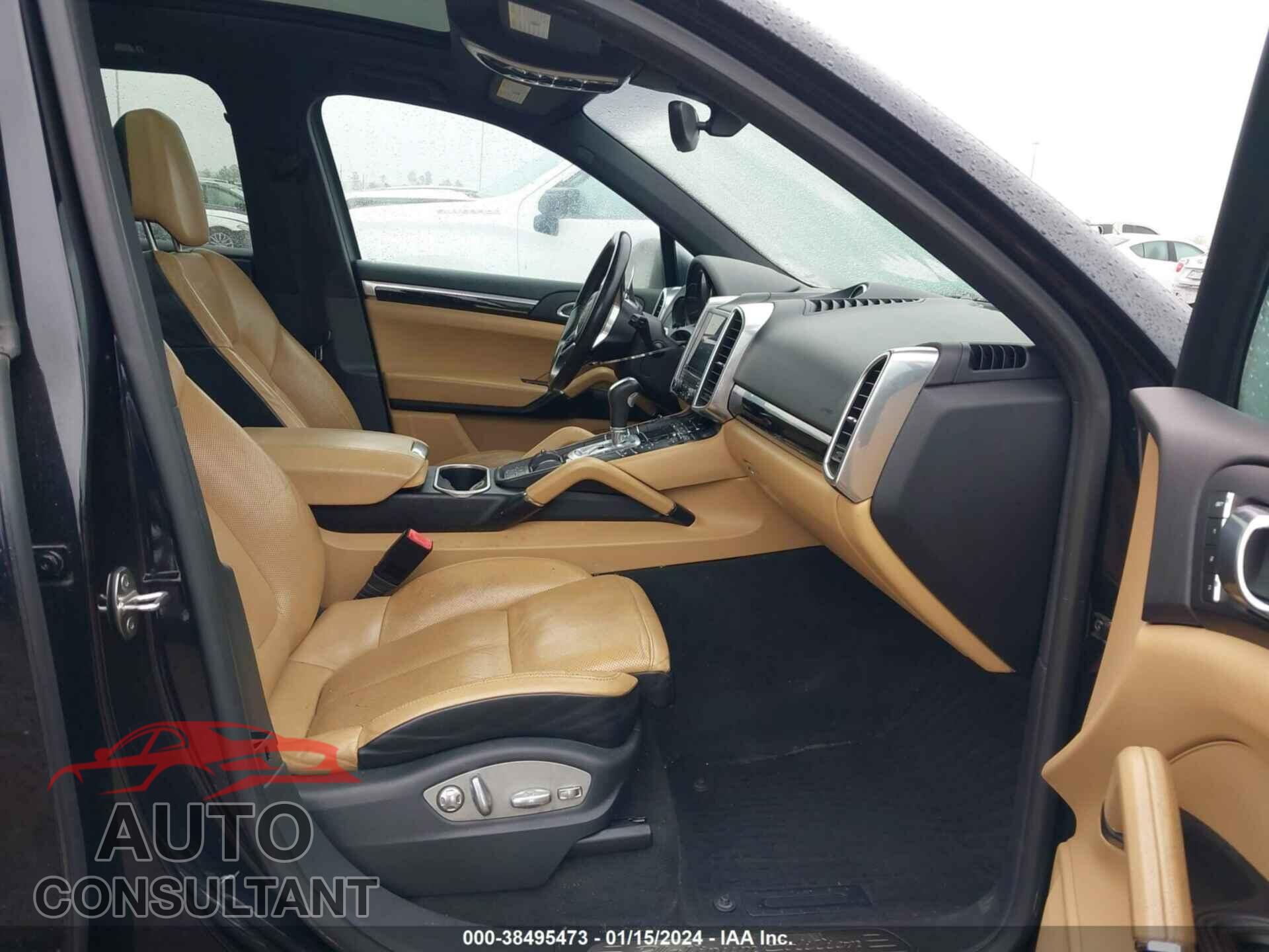 PORSCHE CAYENNE 2017 - WP1AA2A27HKA87777