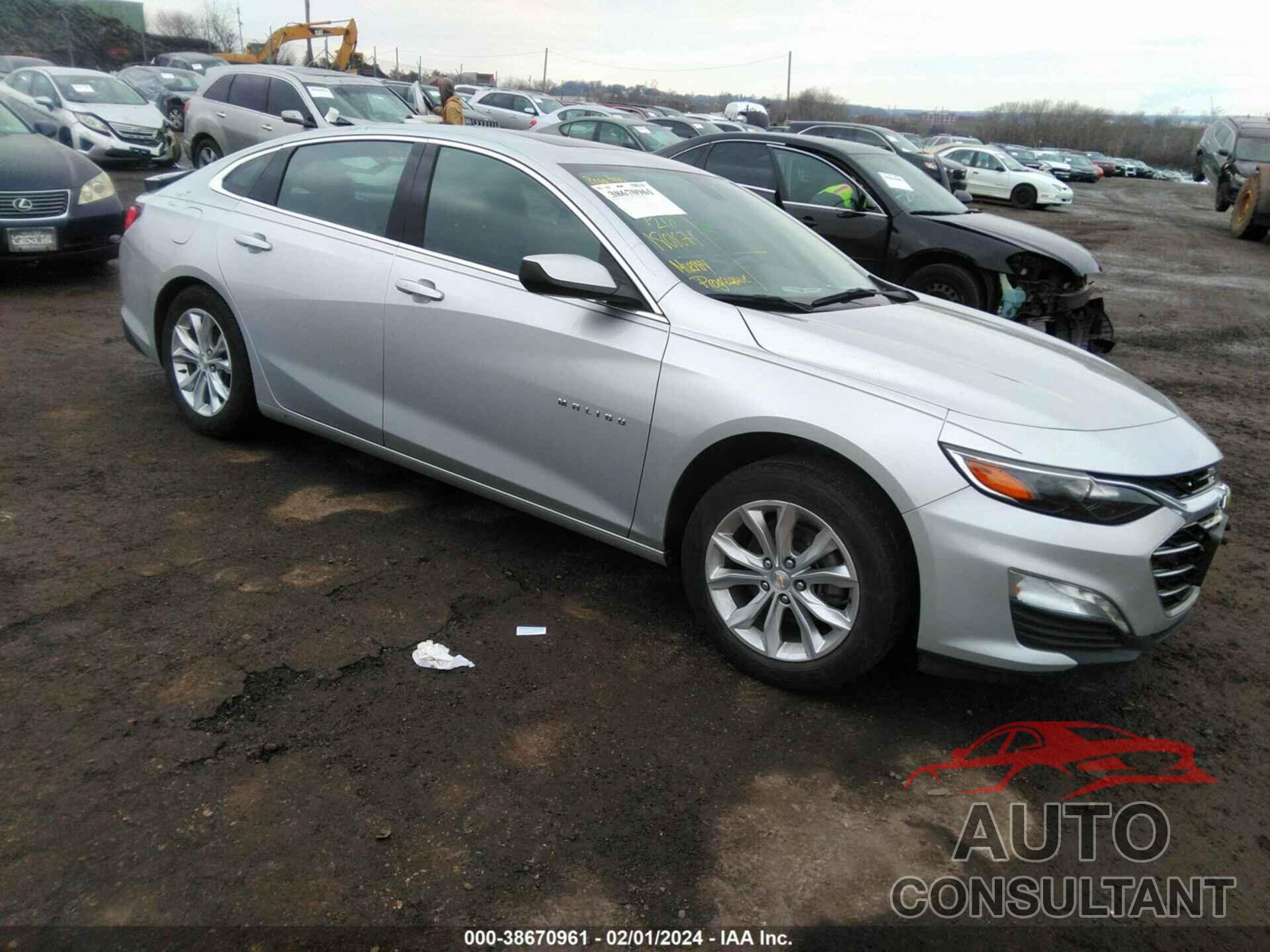 CHEVROLET MALIBU 2020 - 1G1ZD5ST5LF010081