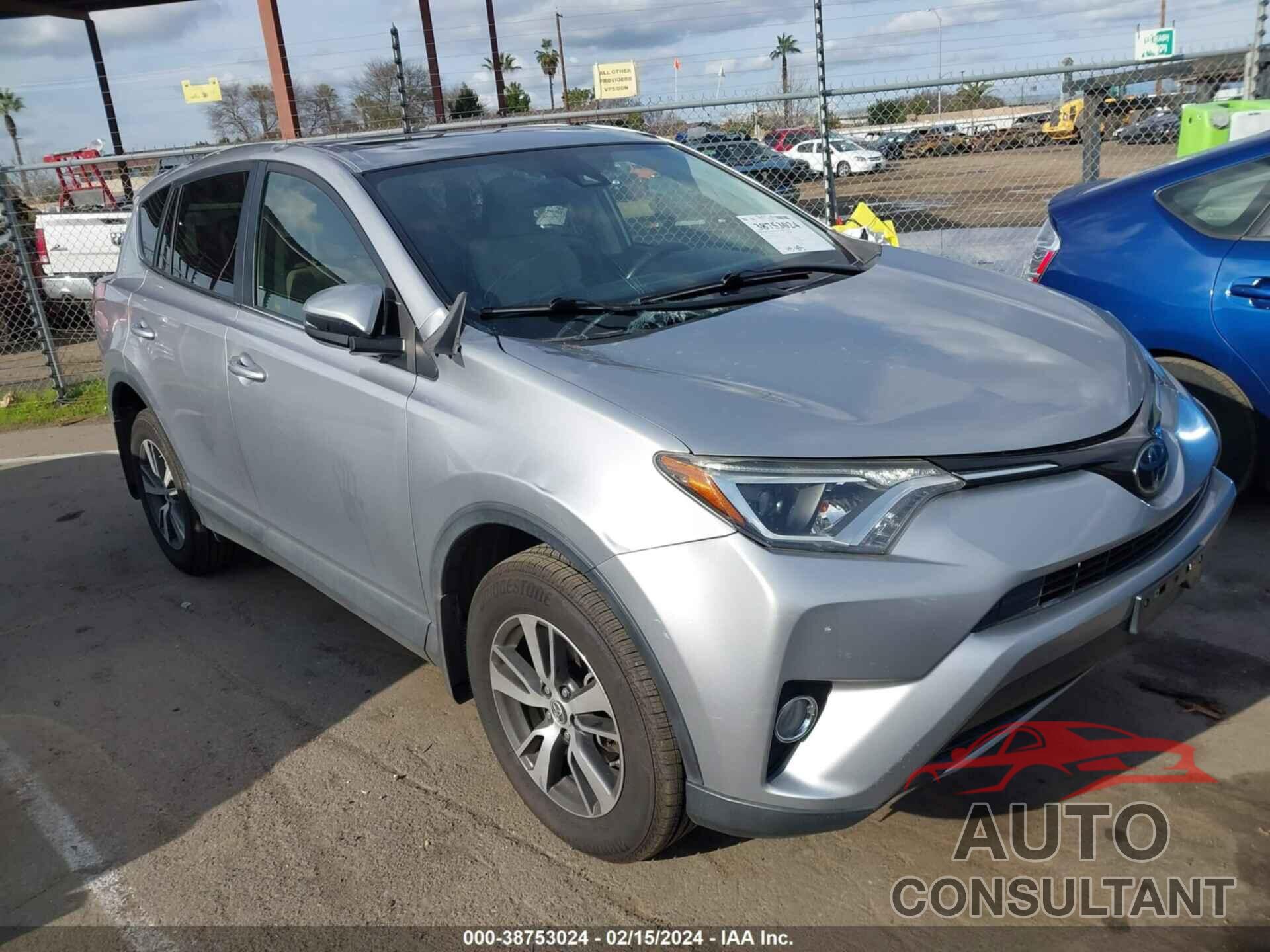 TOYOTA RAV4 2018 - JTMWFREV4JD123439