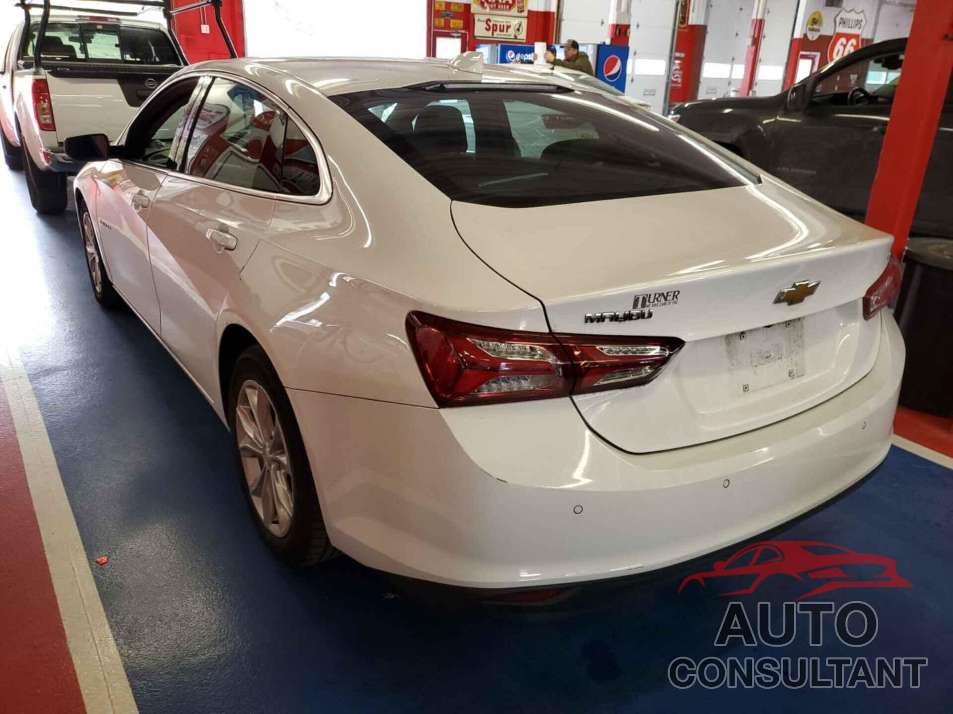 CHEVROLET MALIBU 2019 - 1G1ZD5STXKF155079