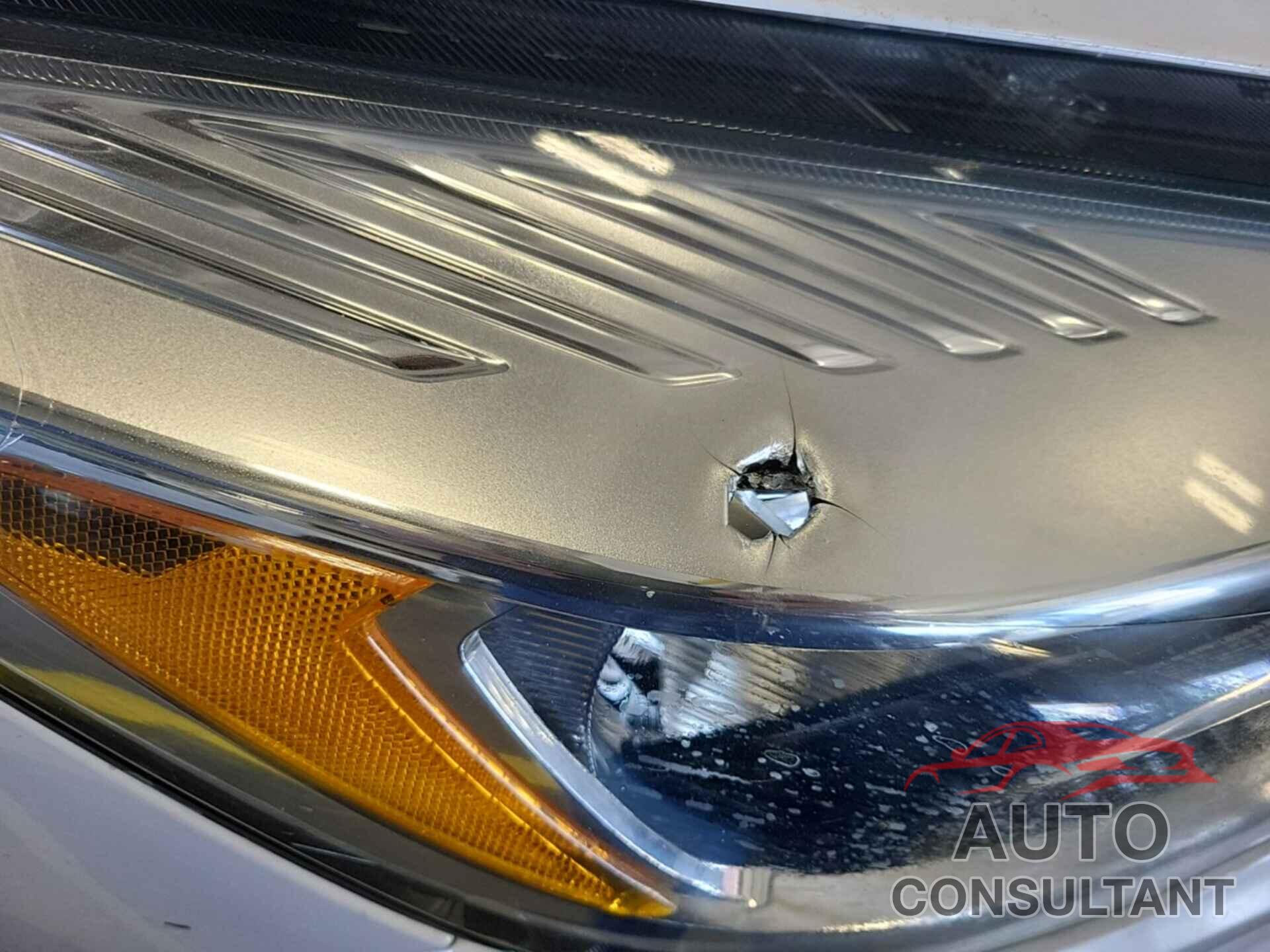 FORD ESCAPE 2018 - 1FMCU0GD5JUA76054