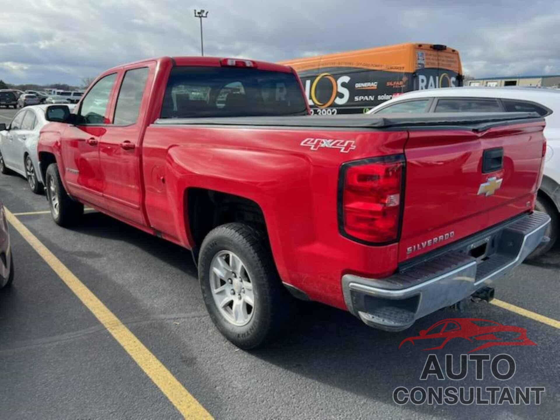 CHEVROLET SILVERADO 1500 2017 - 1GCVKREH5HZ159865