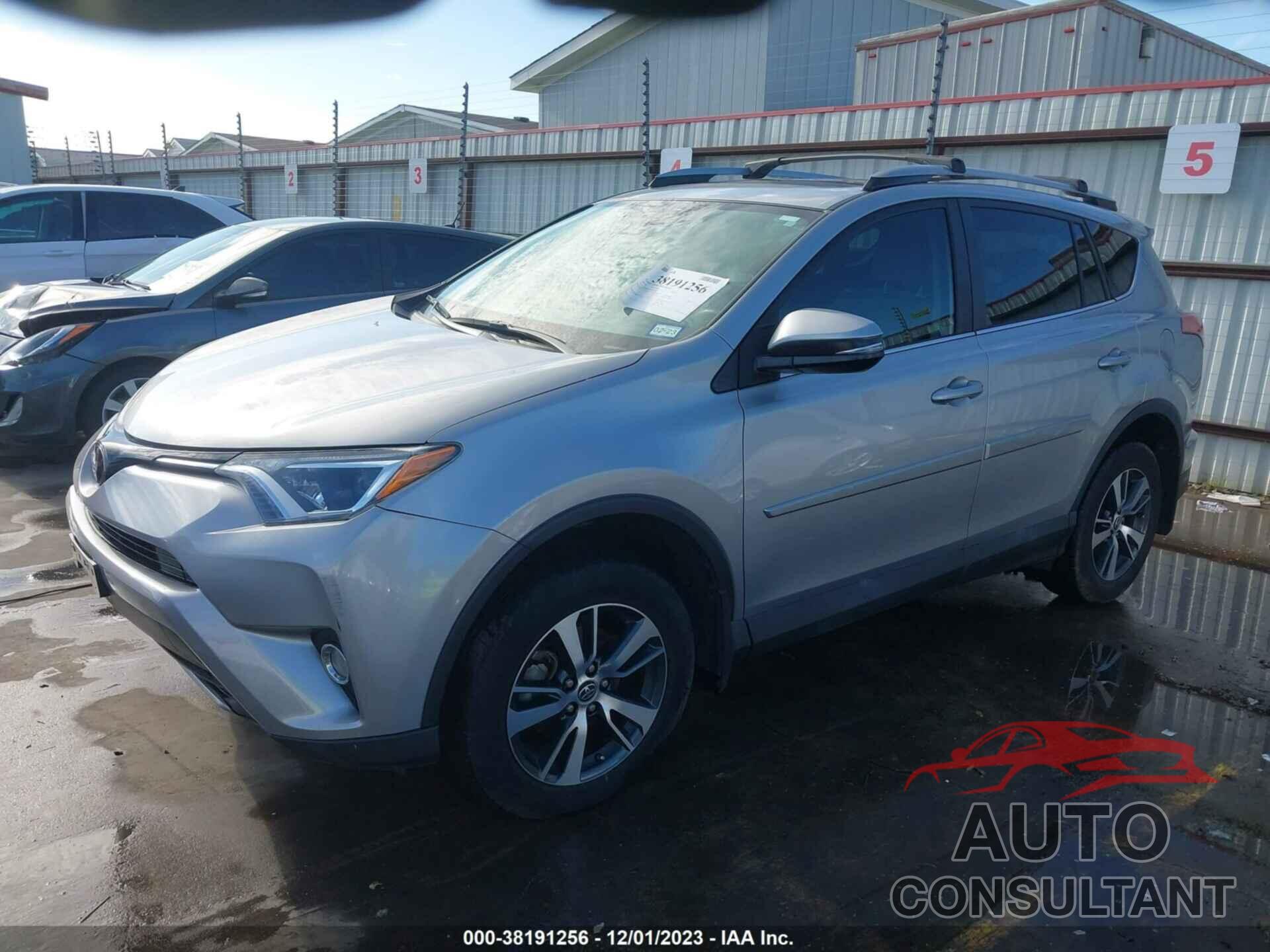 TOYOTA RAV4 2018 - 2T3WFREV0JW425703