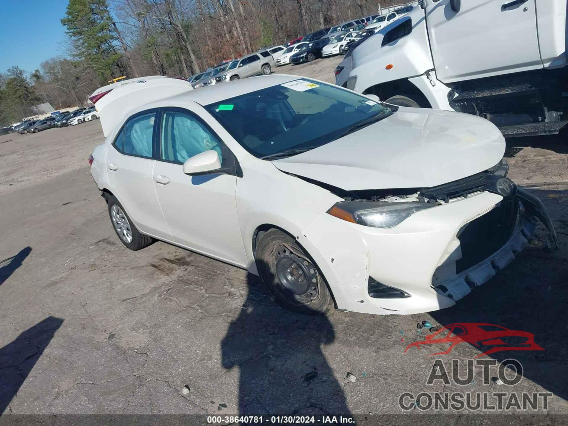 TOYOTA COROLLA 2018 - 5YFBURHE5JP781820