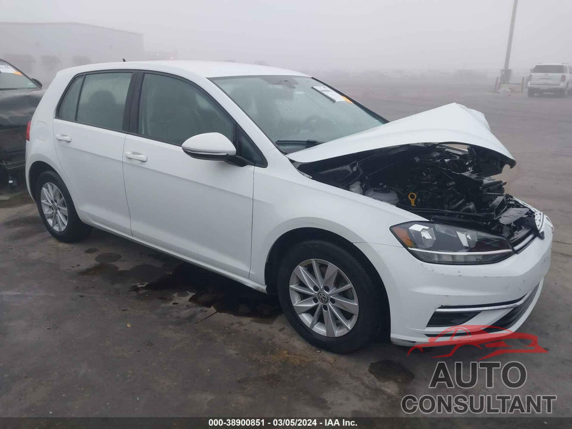 VOLKSWAGEN GOLF 2018 - 3VWG17AU7JM259652