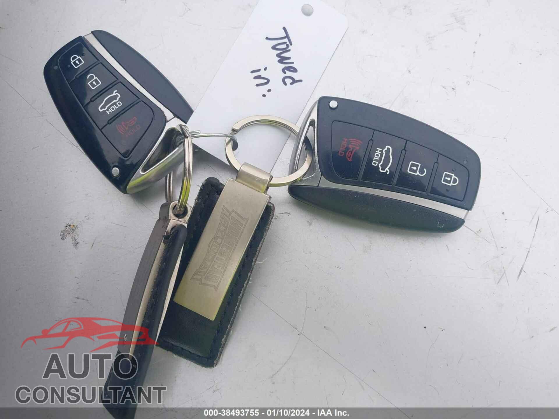 HYUNDAI GENESIS 2016 - KMHGN4JE6GU127836