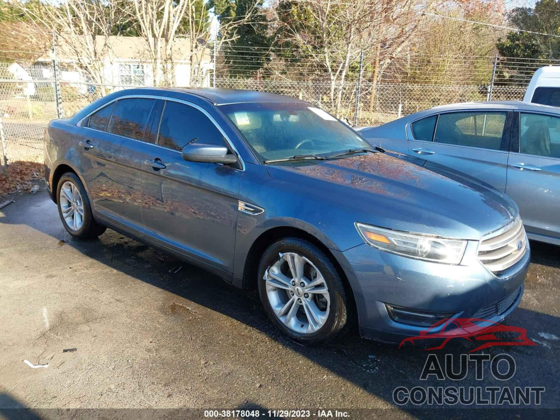 FORD TAURUS 2018 - 1FAHP2E82JG132216