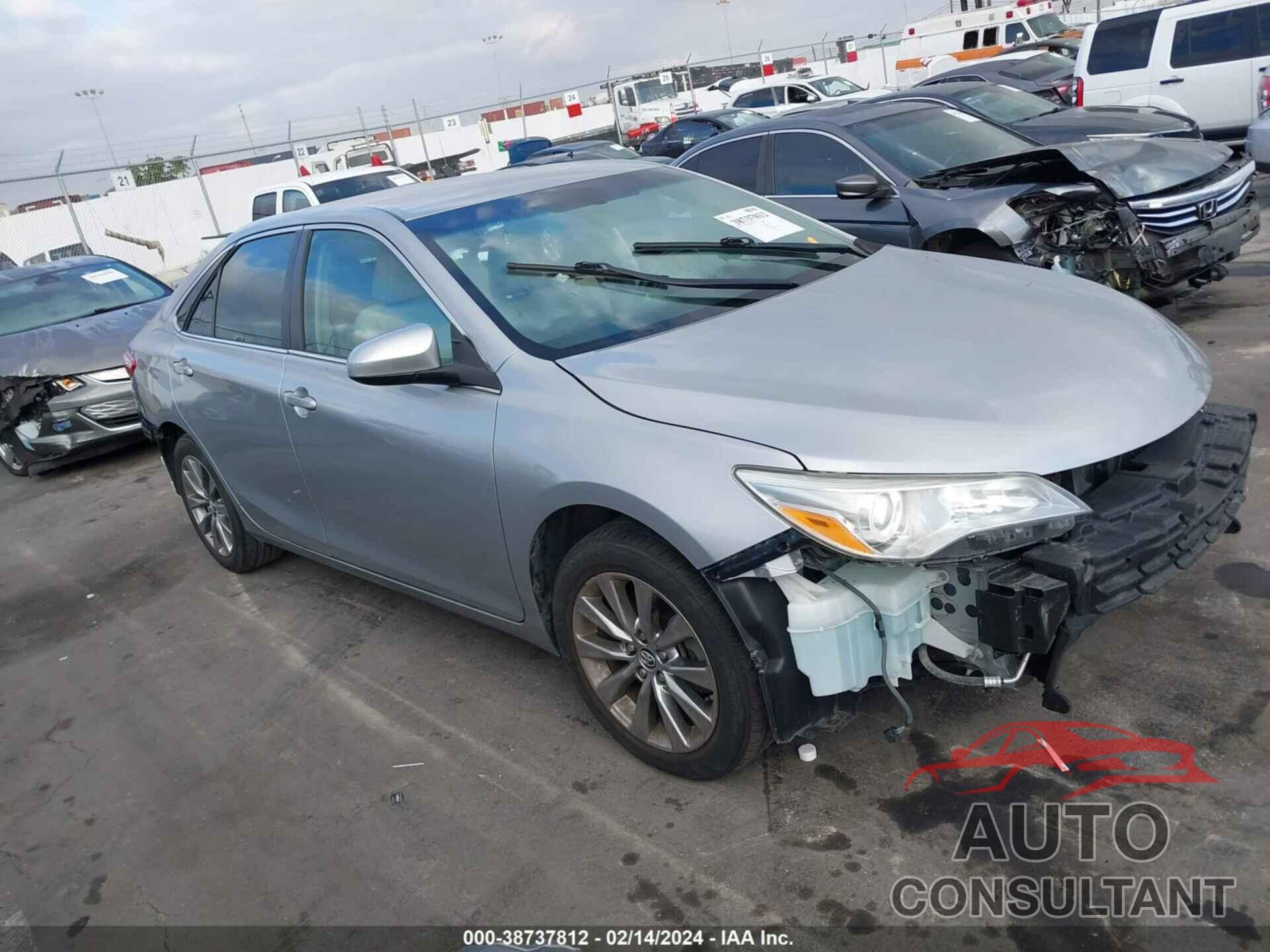 TOYOTA CAMRY 2016 - 4T4BF1FK8GR540030