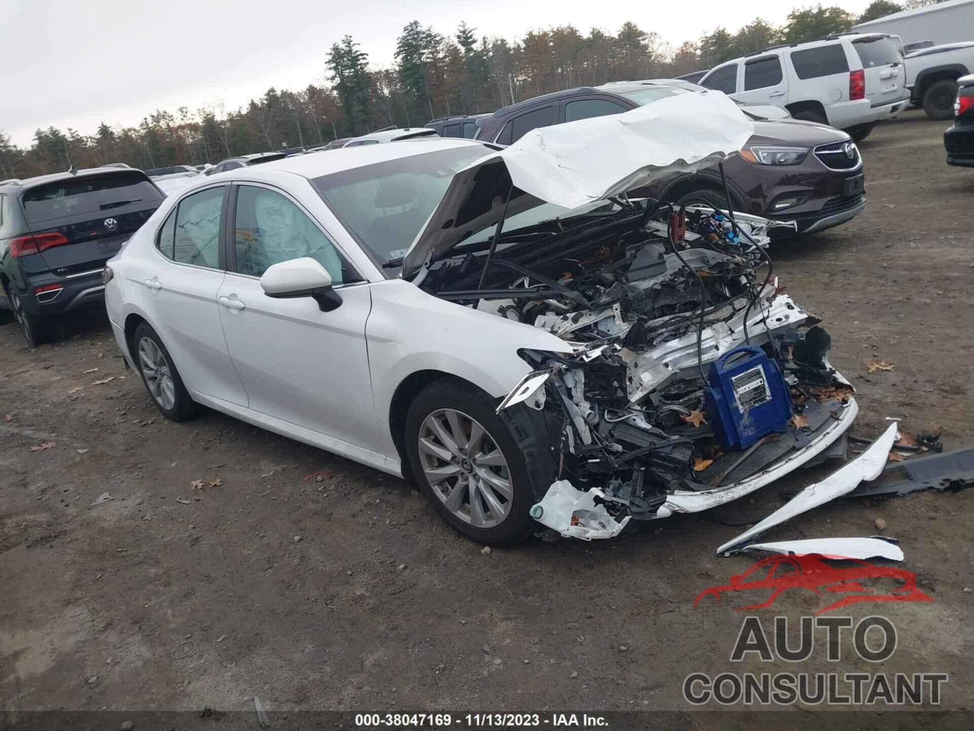 TOYOTA CAMRY 2018 - 4T1B11HK0JU619074