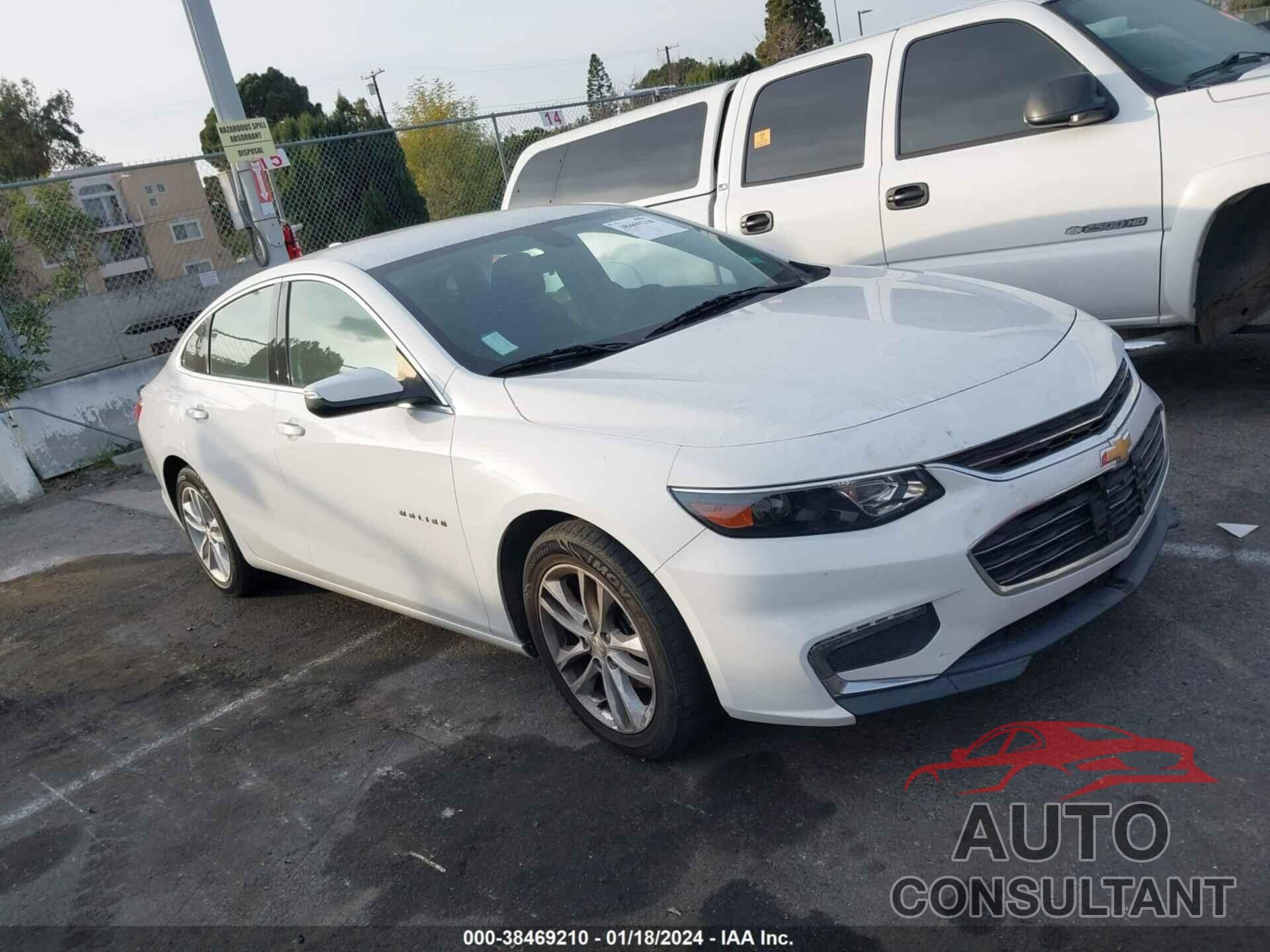 CHEVROLET MALIBU 2017 - 1G1ZE5ST1HF209715