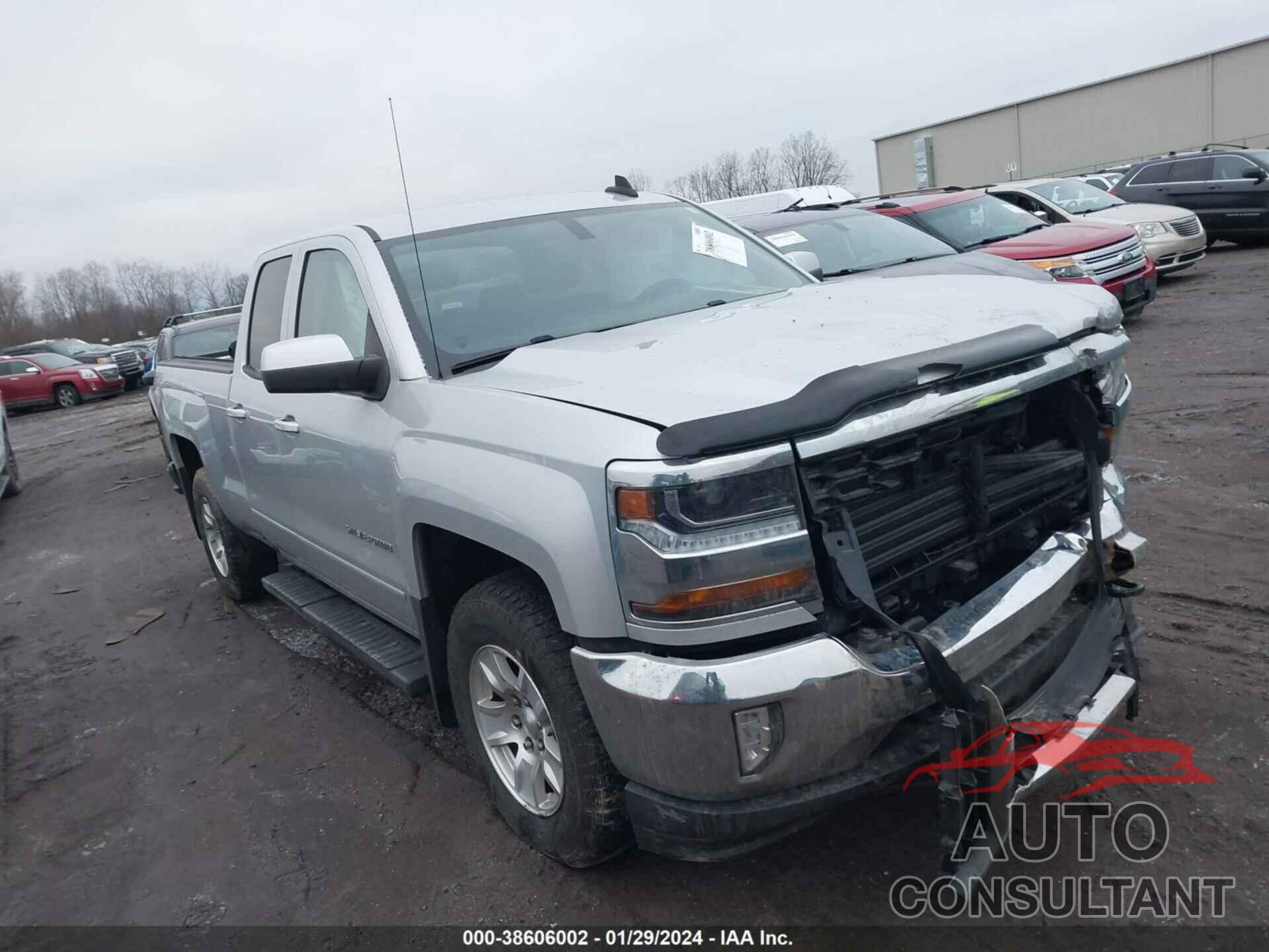 CHEVROLET SILVERADO 1500 2018 - 2GCVKREC5J1102231