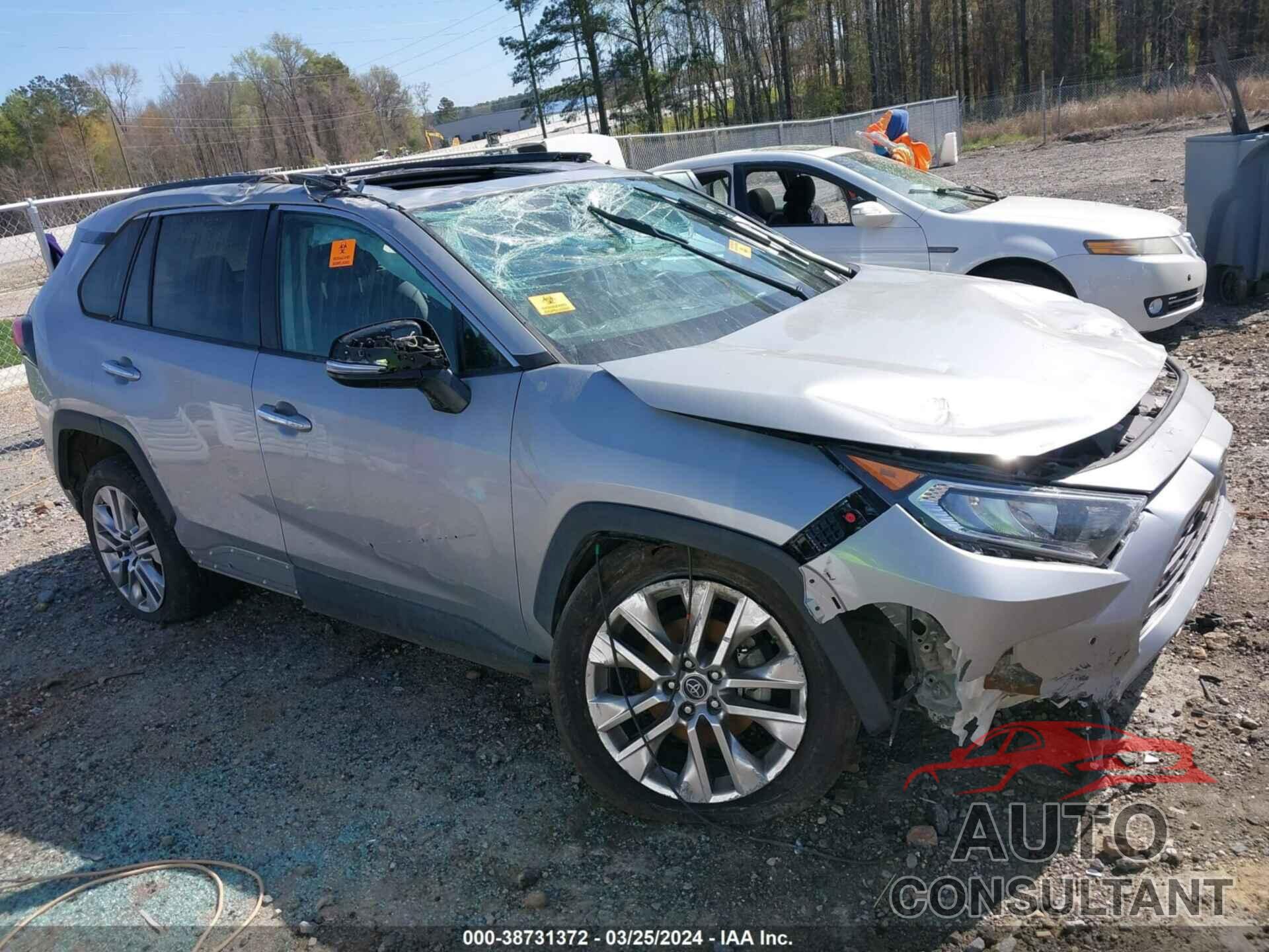 TOYOTA RAV4 2019 - 2T3N1RFV8KW002863